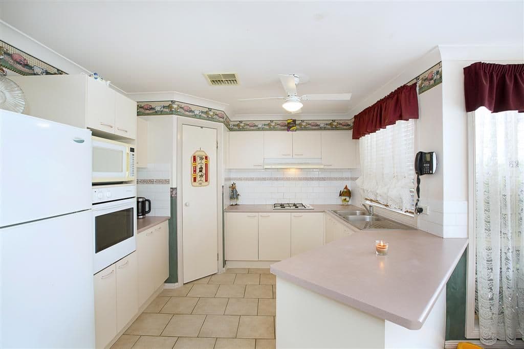 4 Terra Court, Glenmore Park NSW 2745, Glenmore Park - Thumbnail 3