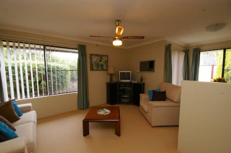35  Dampier Loop, MIRRABOOKA WA 6061, Mirrabooka - Image 1