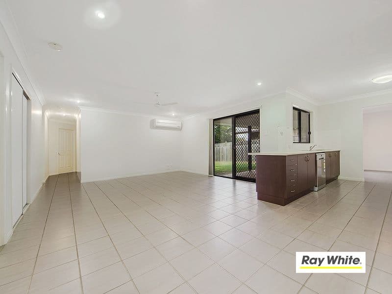 42 Lauradale Crescent, ORMEAU QLD 4208, Ormeau - Thumbnail 5