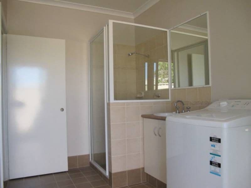 27 Burgess Street, BEACHLANDS WA 6530, Beachlands - Thumbnail 6