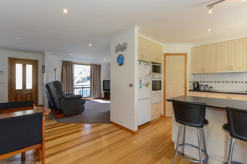 132 Branscombe Road, CLAREMONT TAS 7011, Claremont - Thumbnail 2