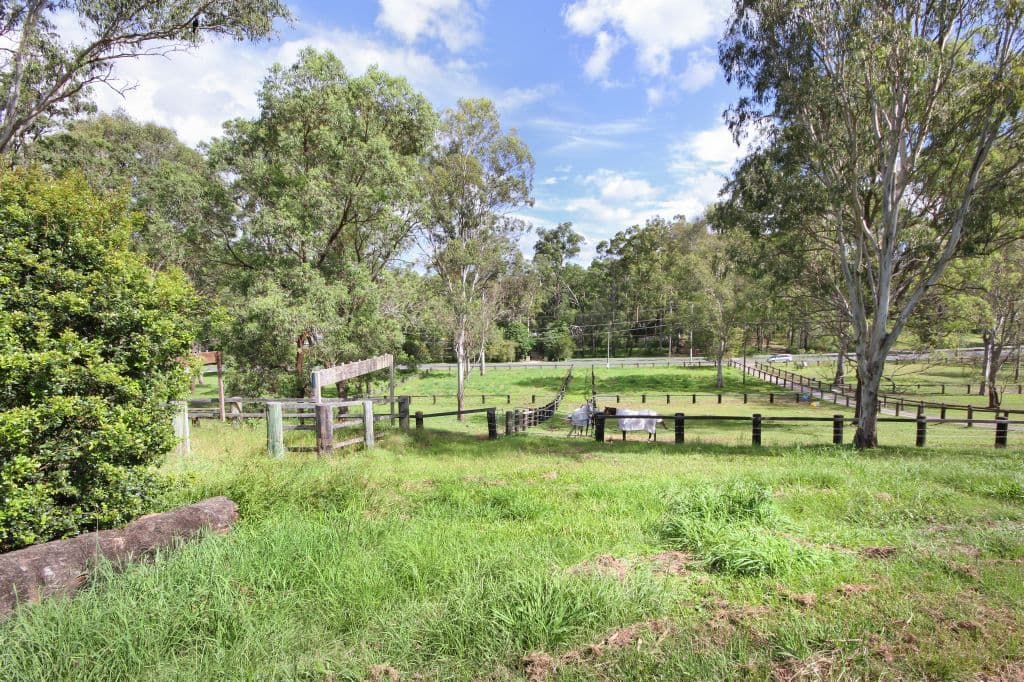 19 Tallai Road, TALLAI QLD 4213, Tallai - Thumbnail 2