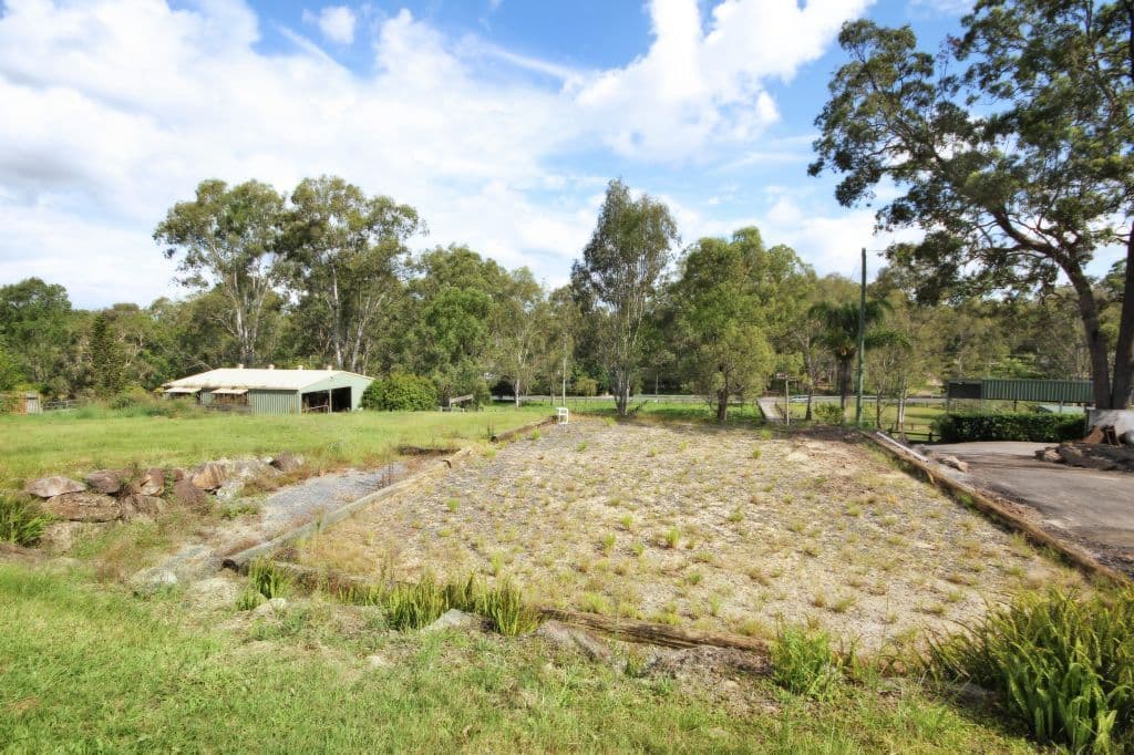 19 Tallai Road, TALLAI QLD 4213, Tallai - Thumbnail 8
