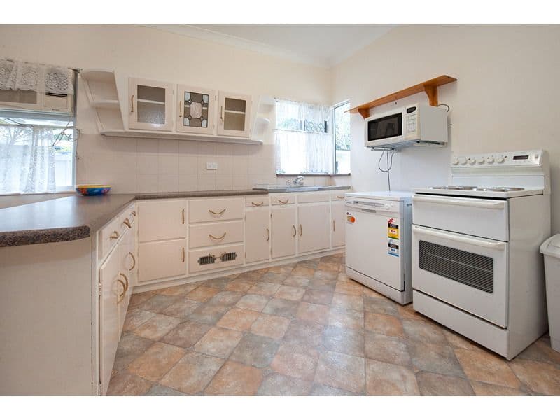 26 Hollingsworth Street, KAWANA QLD 4701, Kawana - Thumbnail 3