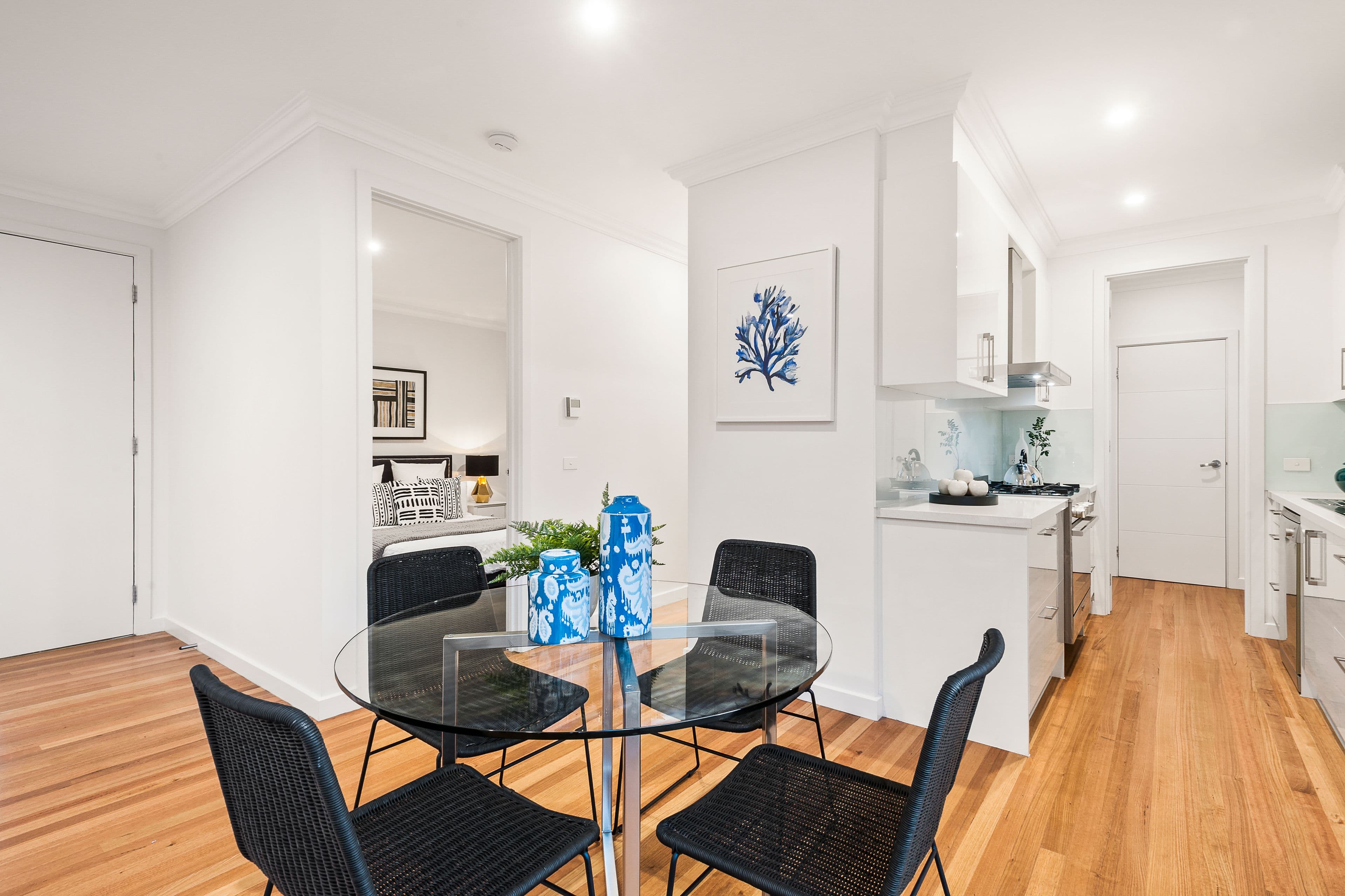 18 Biscayne Drive, Mount Waverley VIC 3149, Mount Waverley - Thumbnail 3