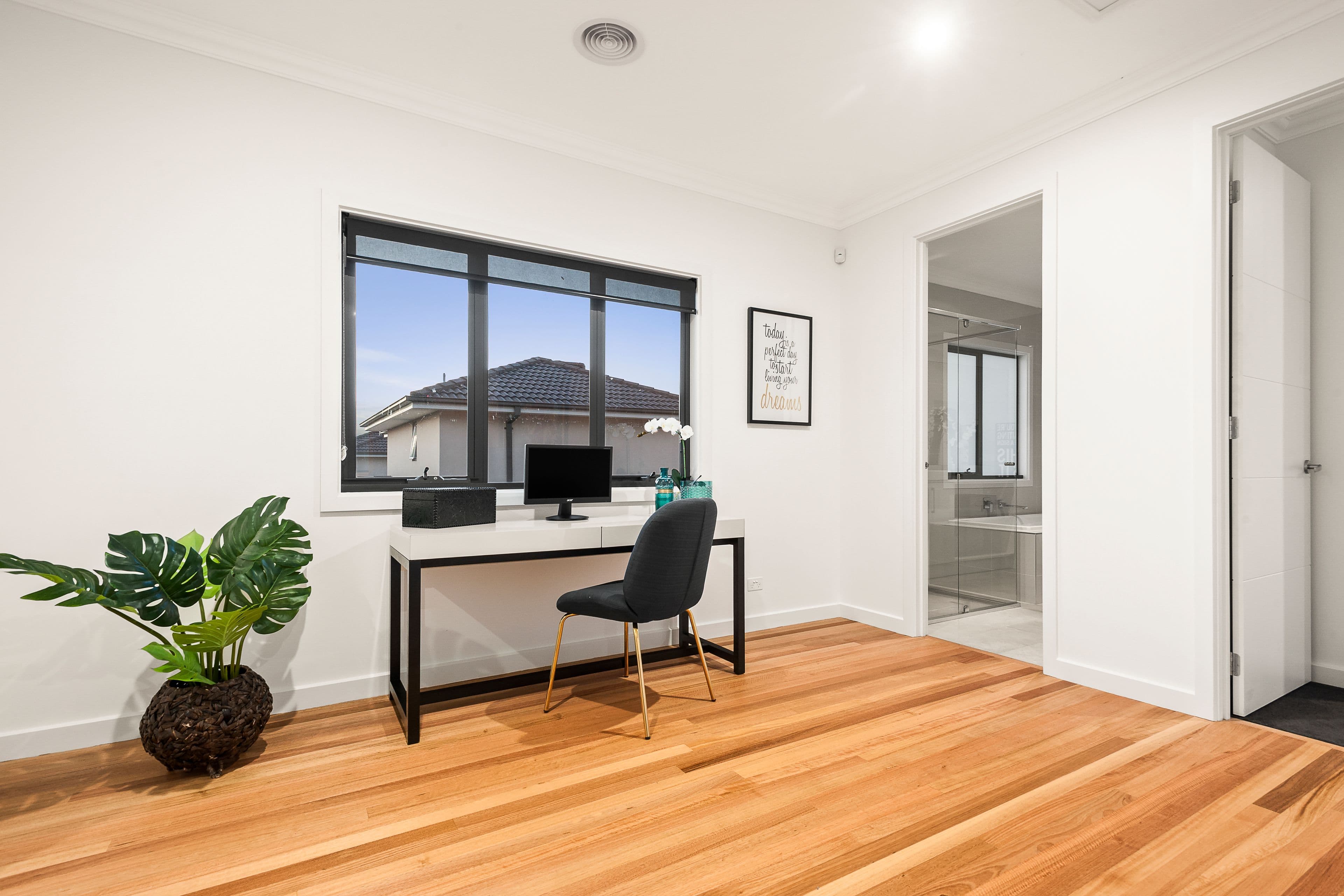 18 Biscayne Drive, Mount Waverley VIC 3149, Mount Waverley - Thumbnail 4