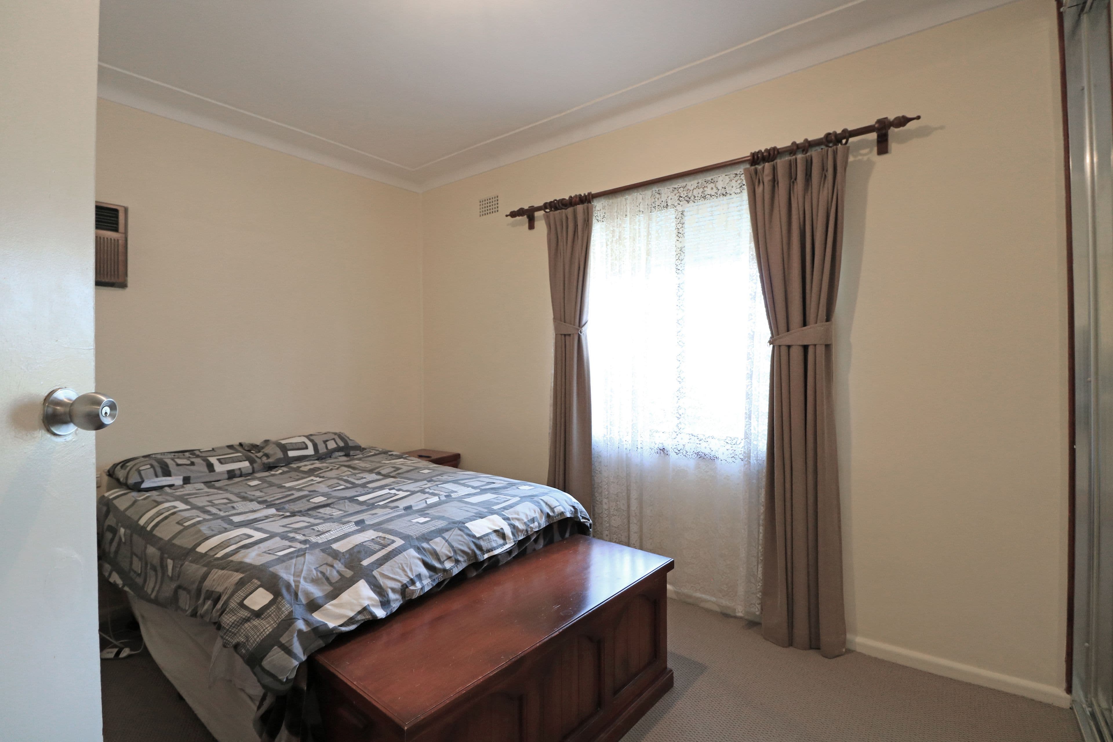 28 Florey Crescent, Mount Pritchard - Thumbnail 3