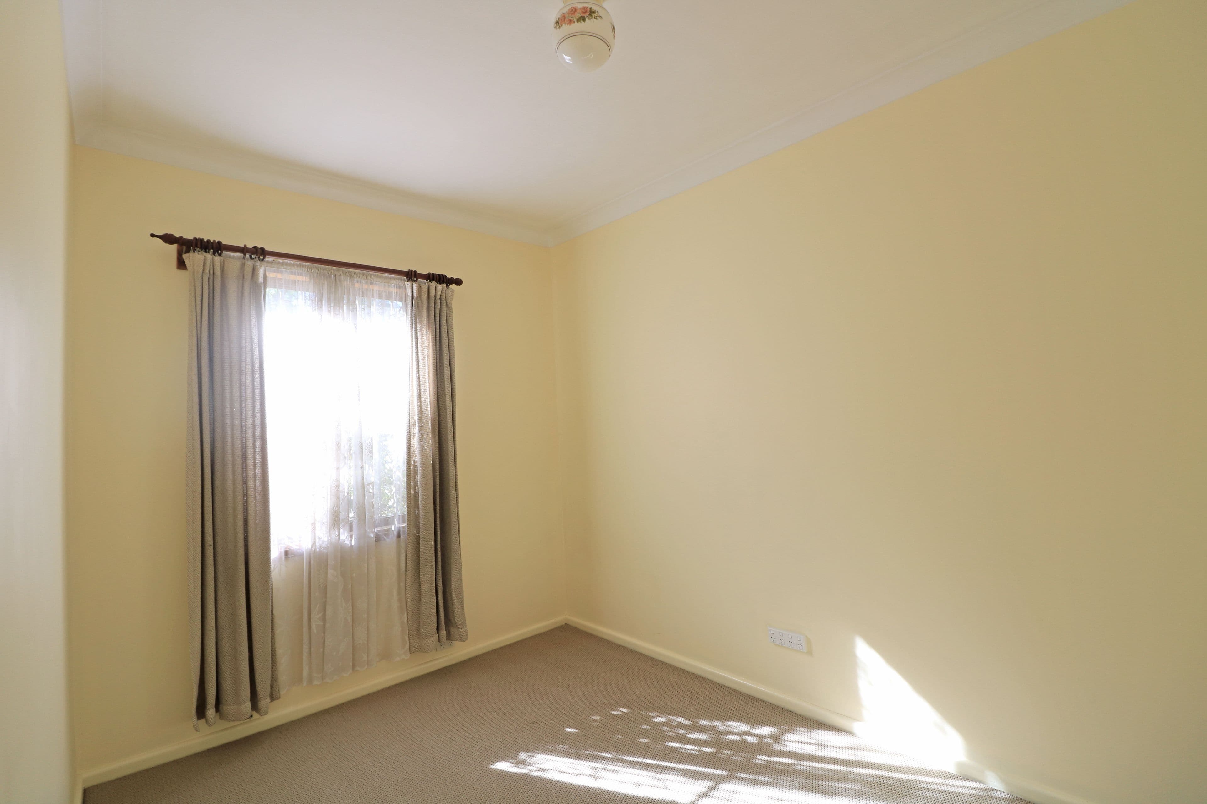28 Florey Crescent, Mount Pritchard - Thumbnail 5