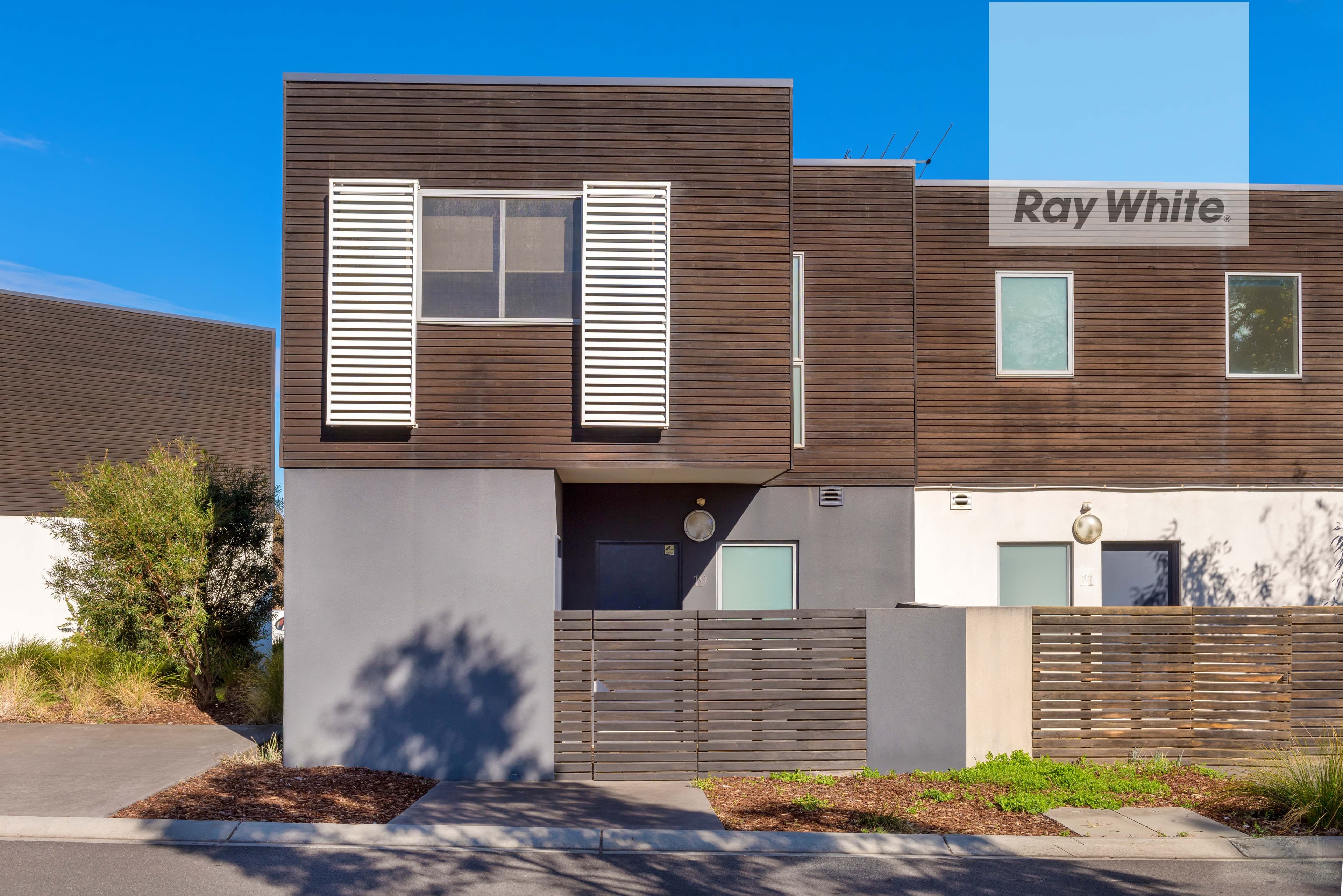 19 Silverash Drive, Bundoora VIC 3083, Bundoora - Image 1
