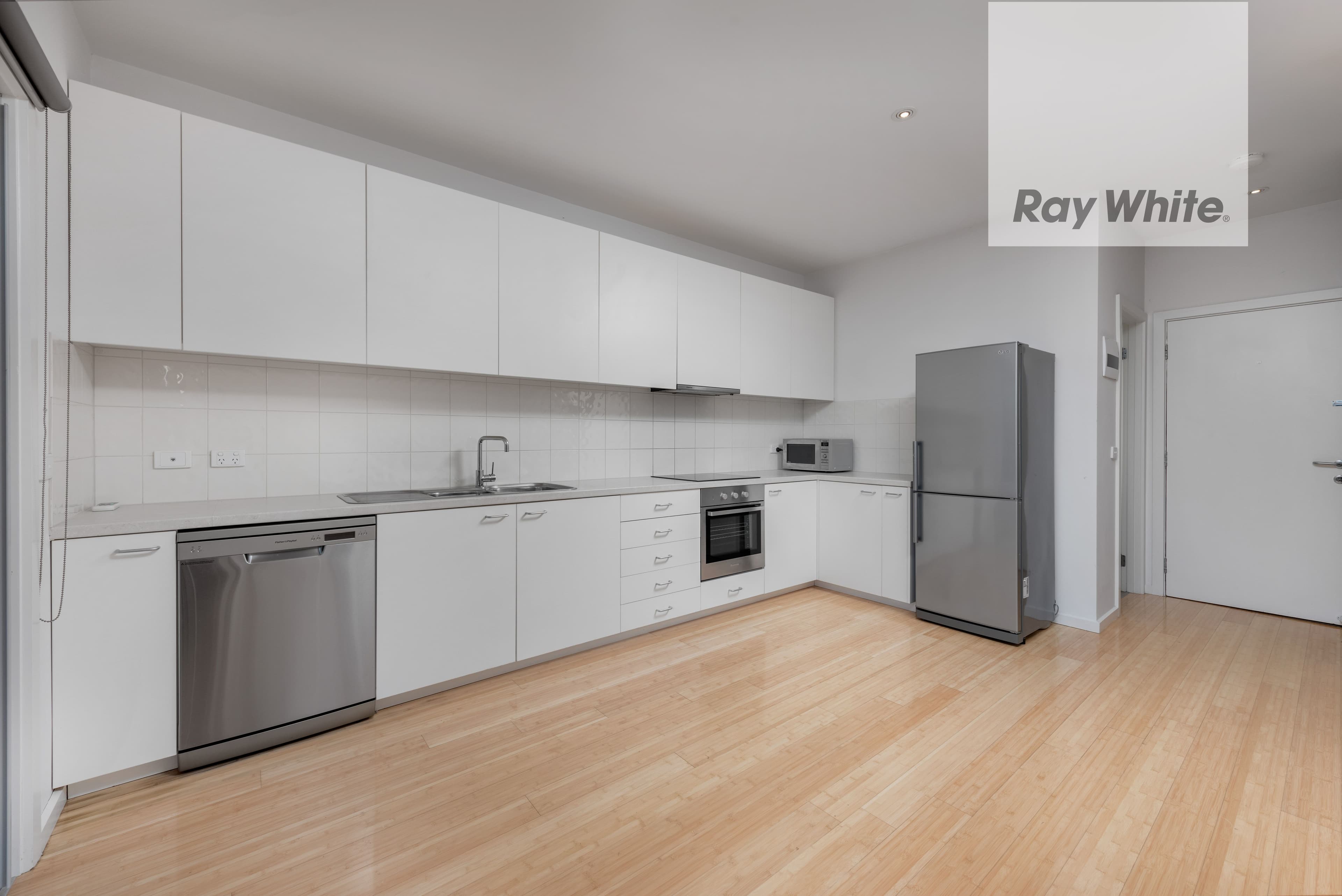 19 Silverash Drive, Bundoora VIC 3083, Bundoora - Thumbnail 2
