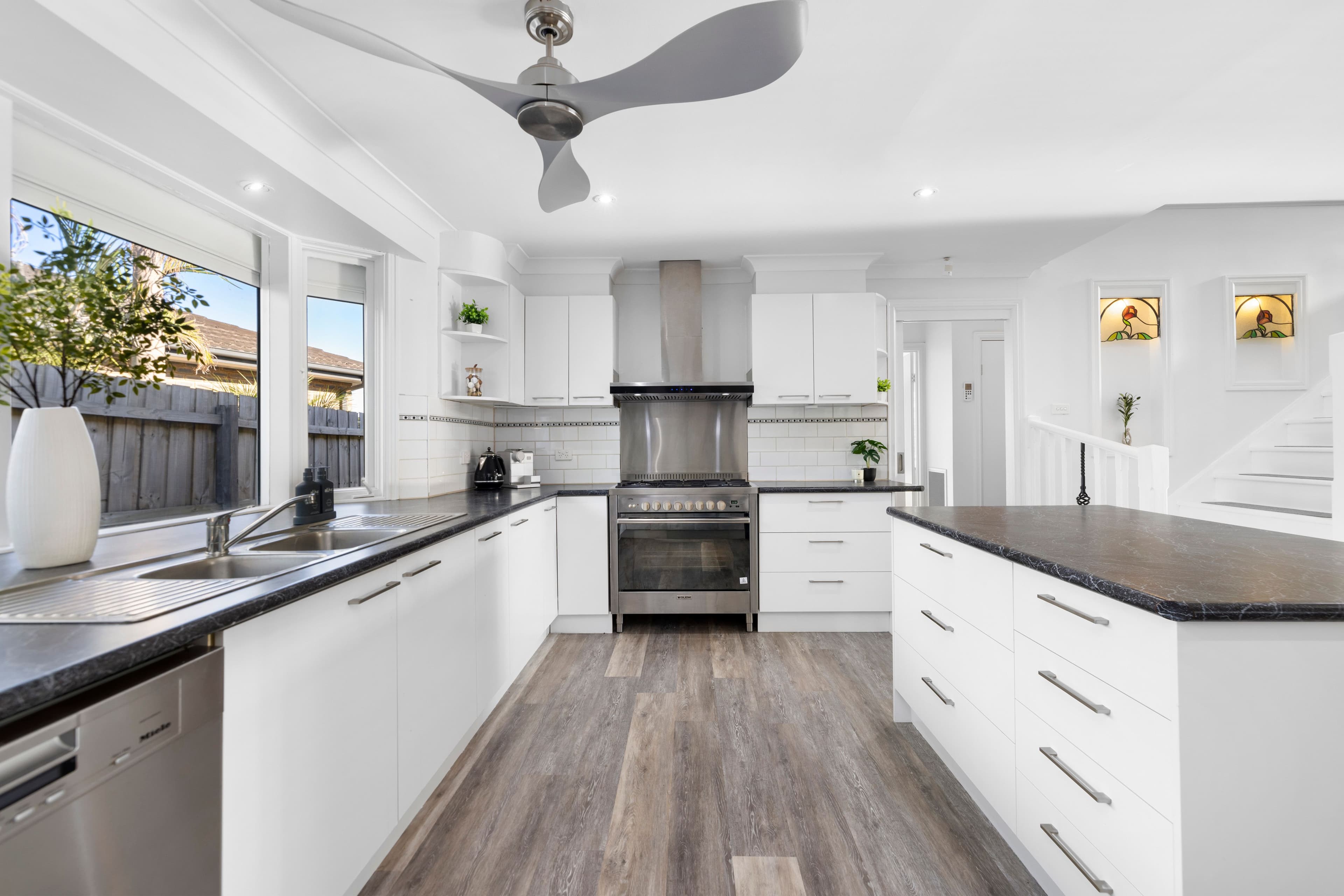 4 Bernard Street, Bayswater VIC 3153, Bayswater - Thumbnail 3