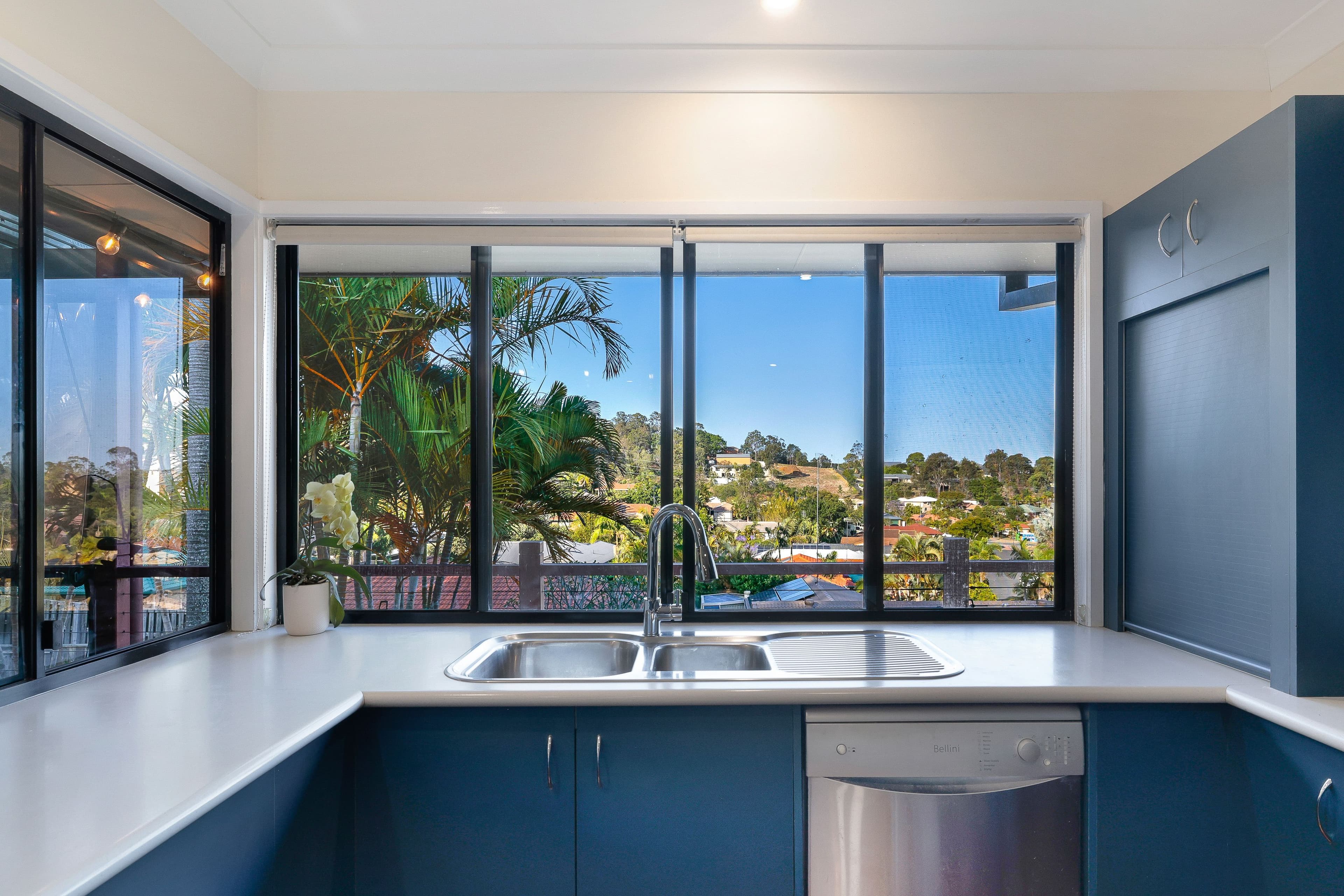 15 Polynesia Avenue, Pacific Pines QLD 4211, Pacific Pines - Thumbnail 2