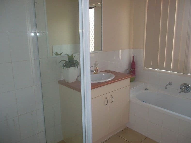16 Emily Street, Ormeau QLD 4208, Ormeau - Thumbnail 5