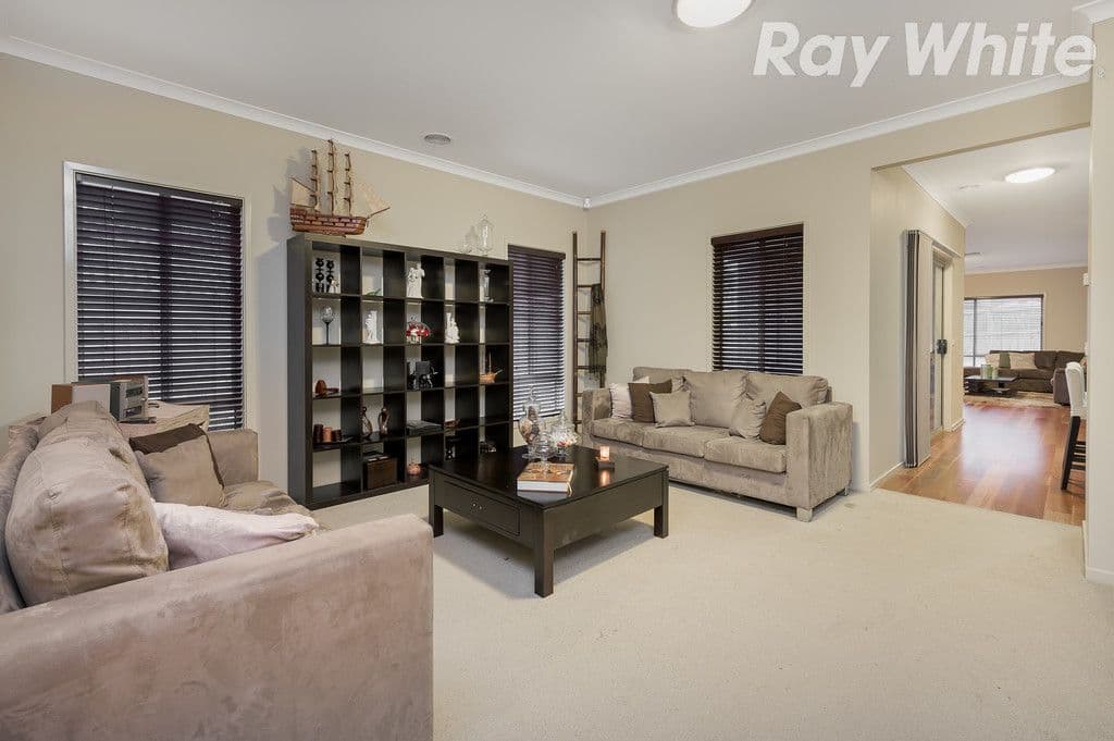 28 Cairn Drive, South Morang VIC 3752, South Morang - Thumbnail 3