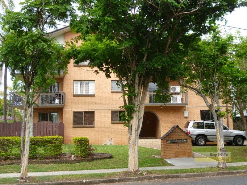 49 Railway Parade, CLAYFIELD QLD 4011, Clayfield - Image 1