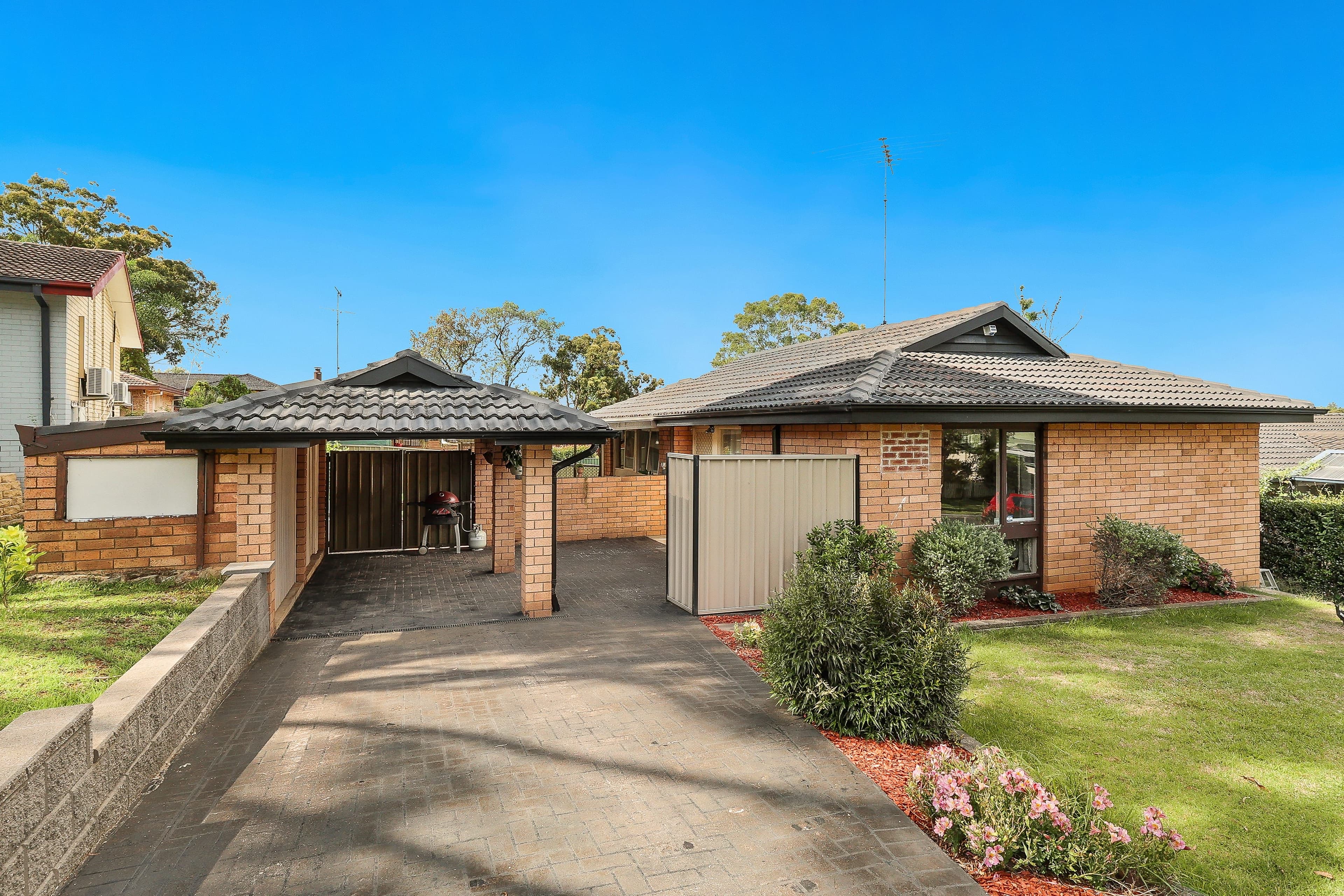 4 yulunga Place, Bradbury NSW 2560, Bradbury - Image 1