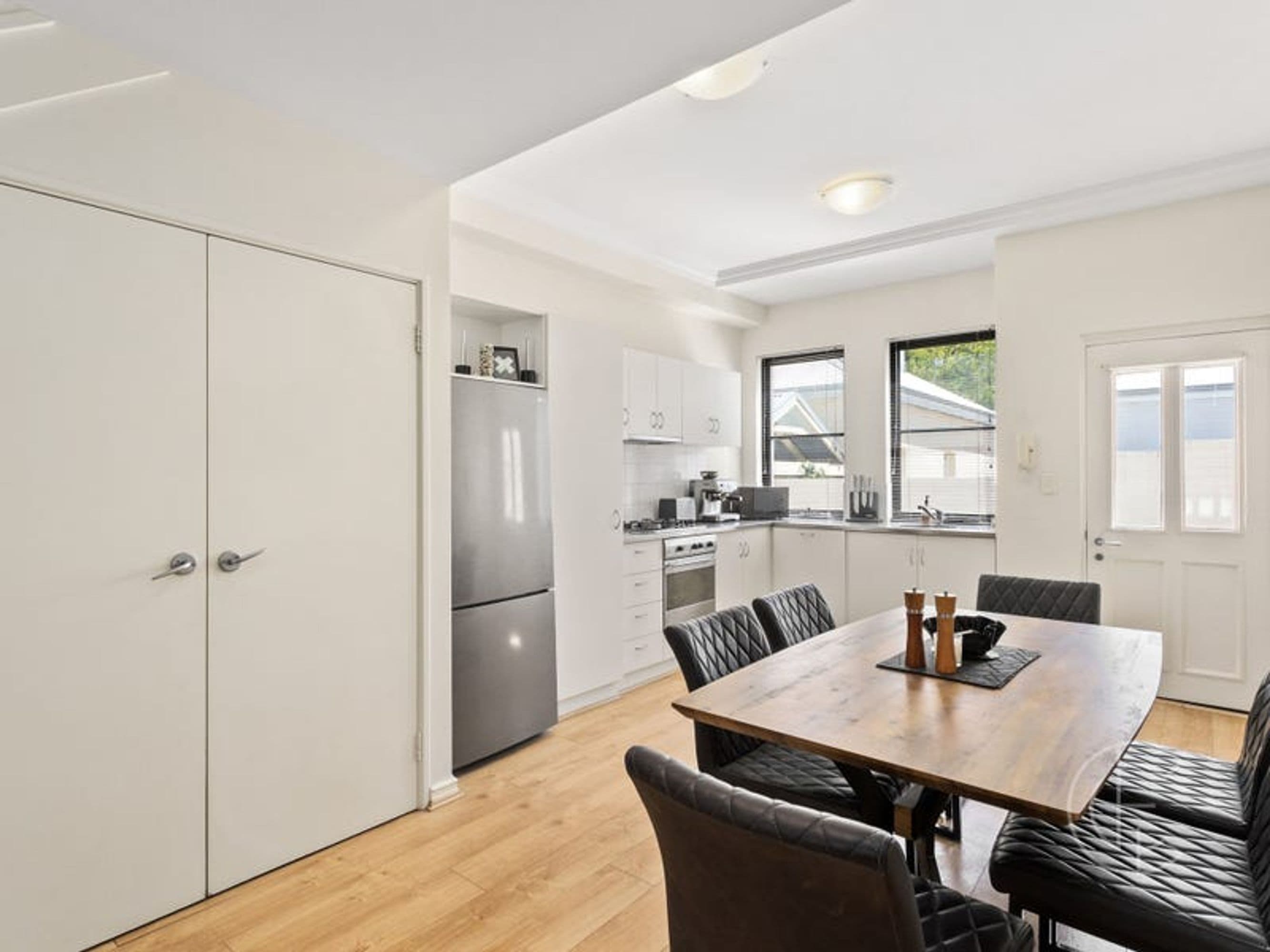 6/137 Roberts Road, Subiaco - Thumbnail 3