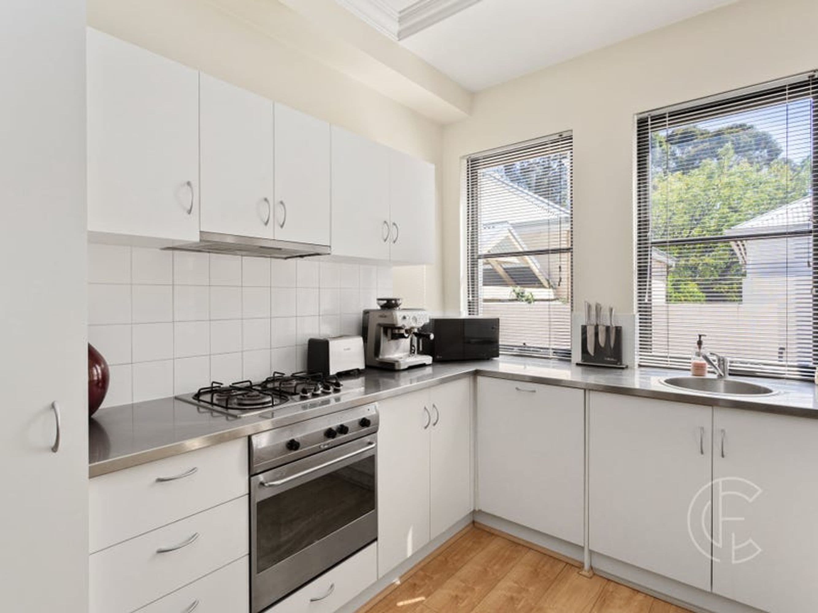 6/137 Roberts Road, Subiaco - Thumbnail 4