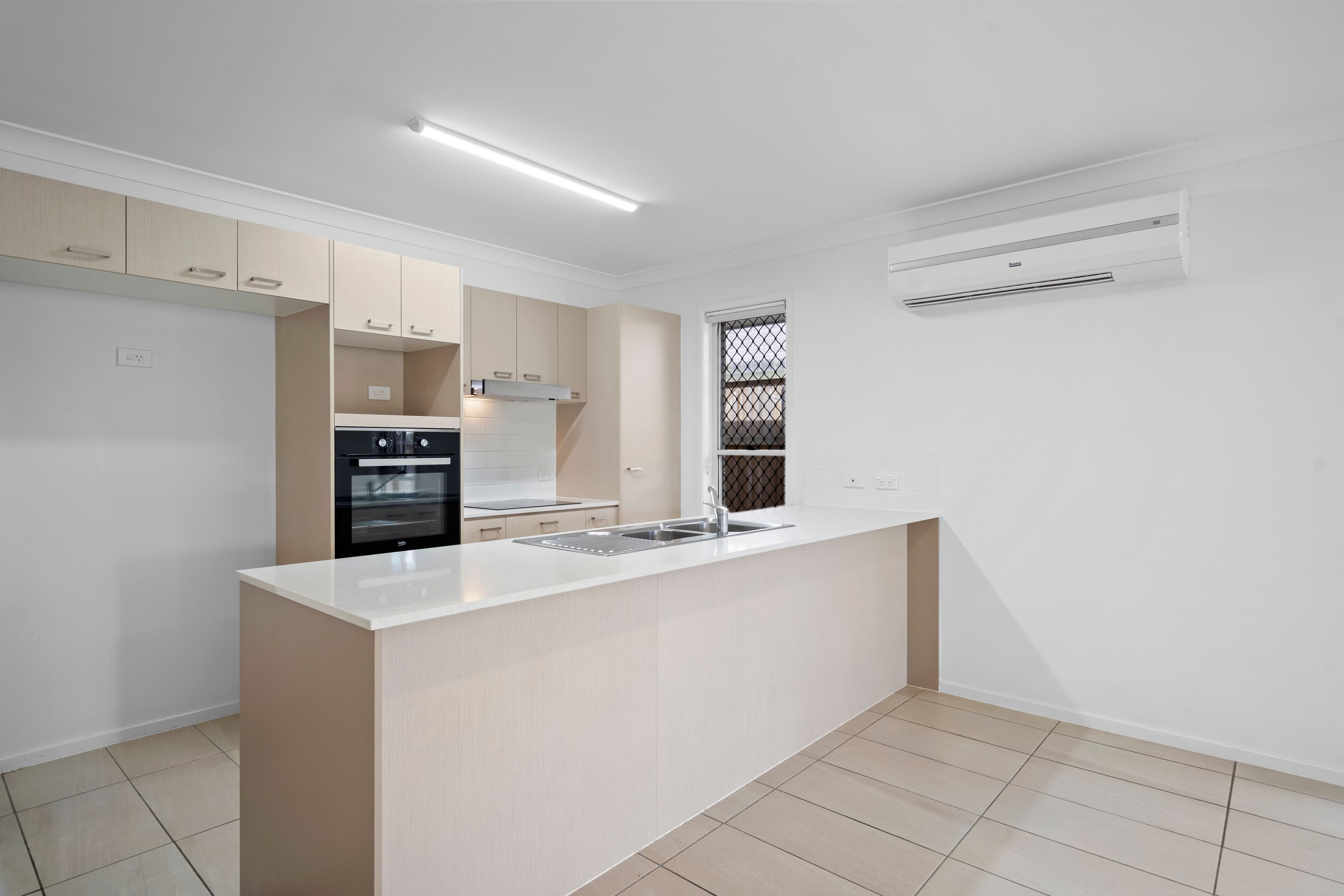 19 Mount Glorious Street, Park Ridge QLD 4125, Park Ridge - Thumbnail 3