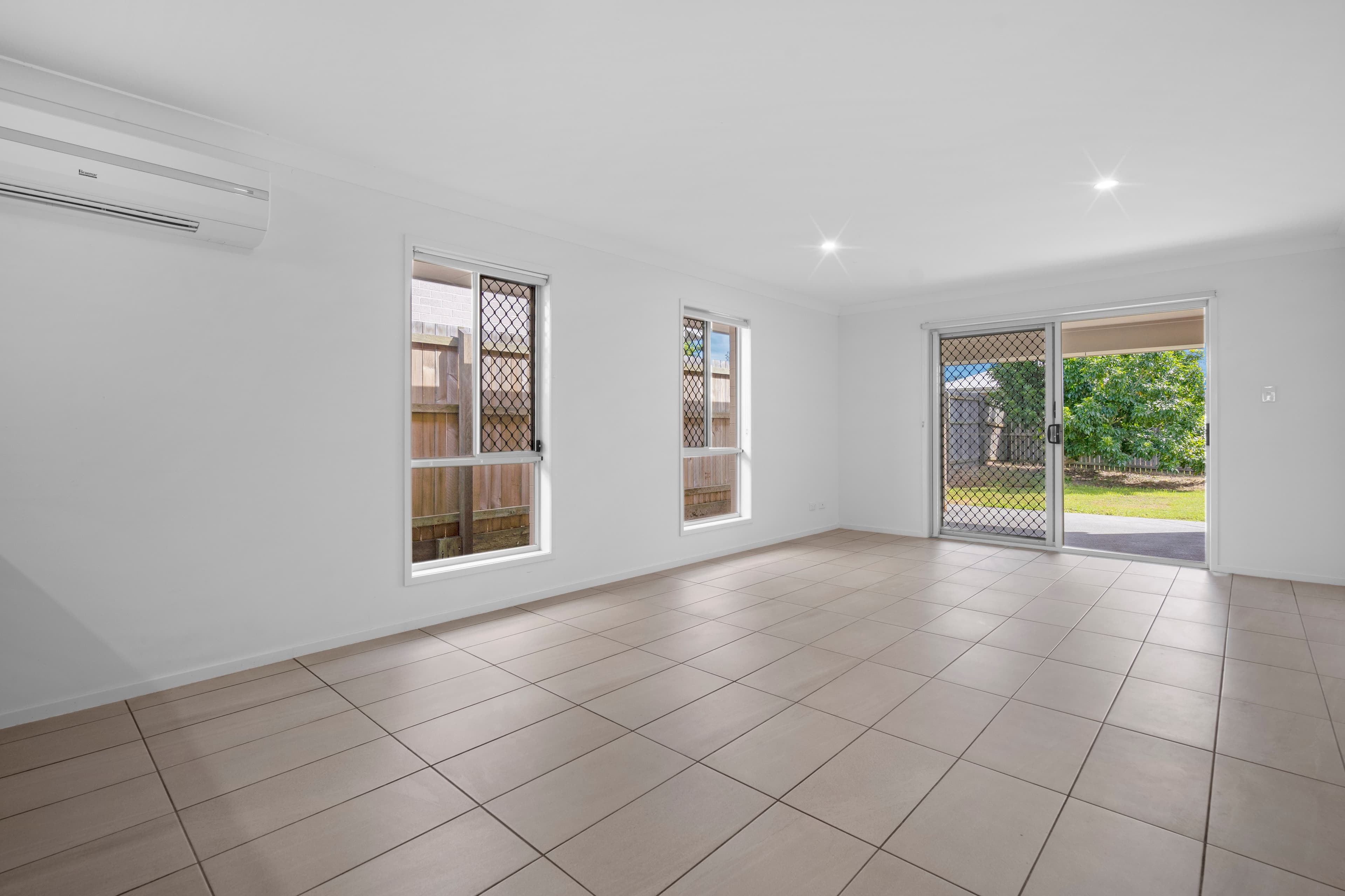 19 Mount Glorious Street, Park Ridge QLD 4125, Park Ridge - Thumbnail 5