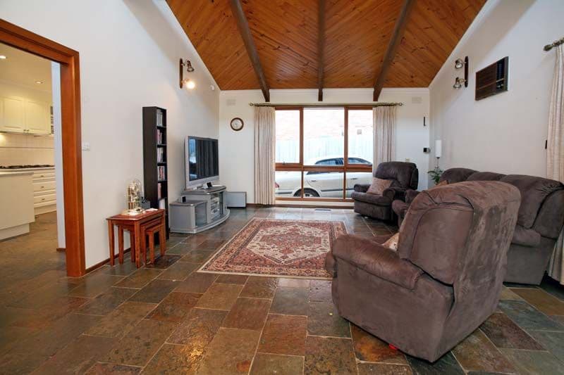 23  Scarborough Road, VERMONT SOUTH VIC 3133, Vermont South - Thumbnail 4