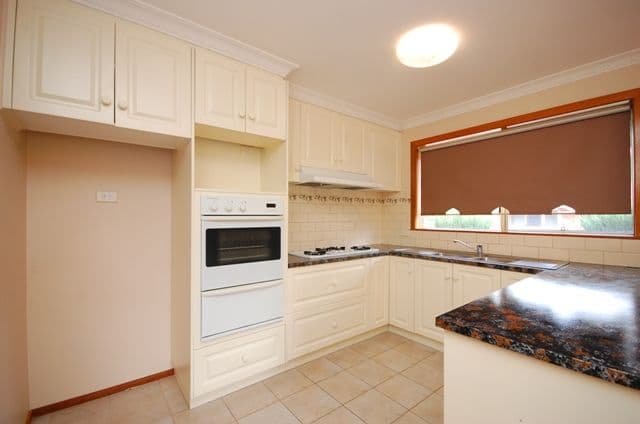 16 Camric Court, MOUNT EVELYN VIC 3796, Mount Evelyn - Thumbnail 4