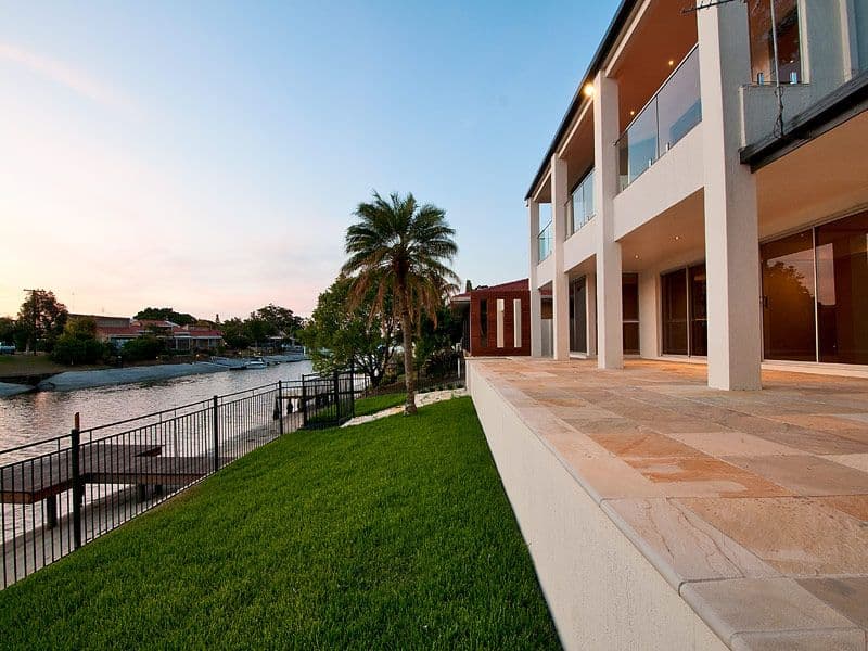 18 Gibraltar Drive, Isle Of Capri QLD 4217, Isle Of Capri - Thumbnail 2