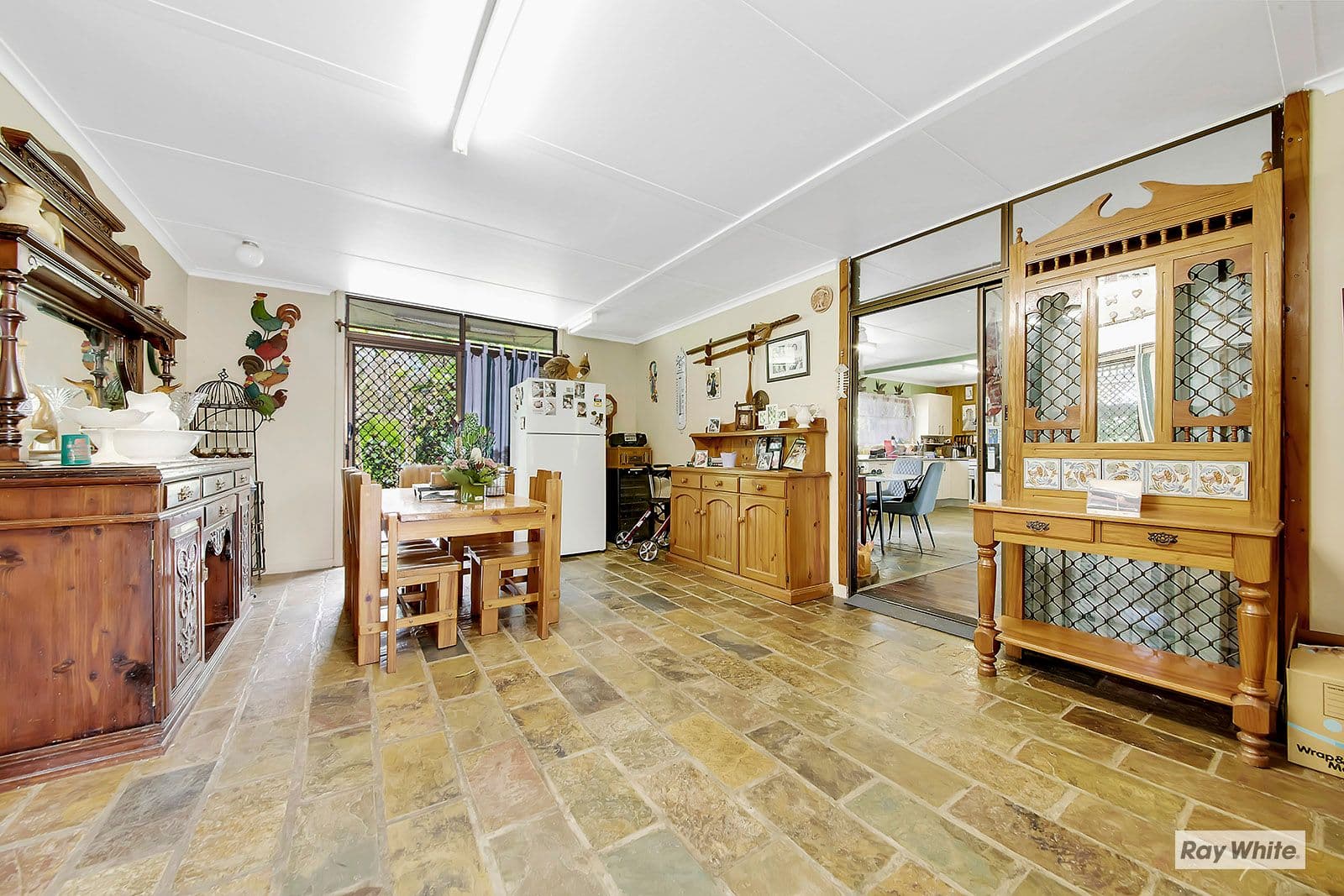 1066 Yeppoon Road, Ironpot QLD 4701, Ironpot - Thumbnail 3