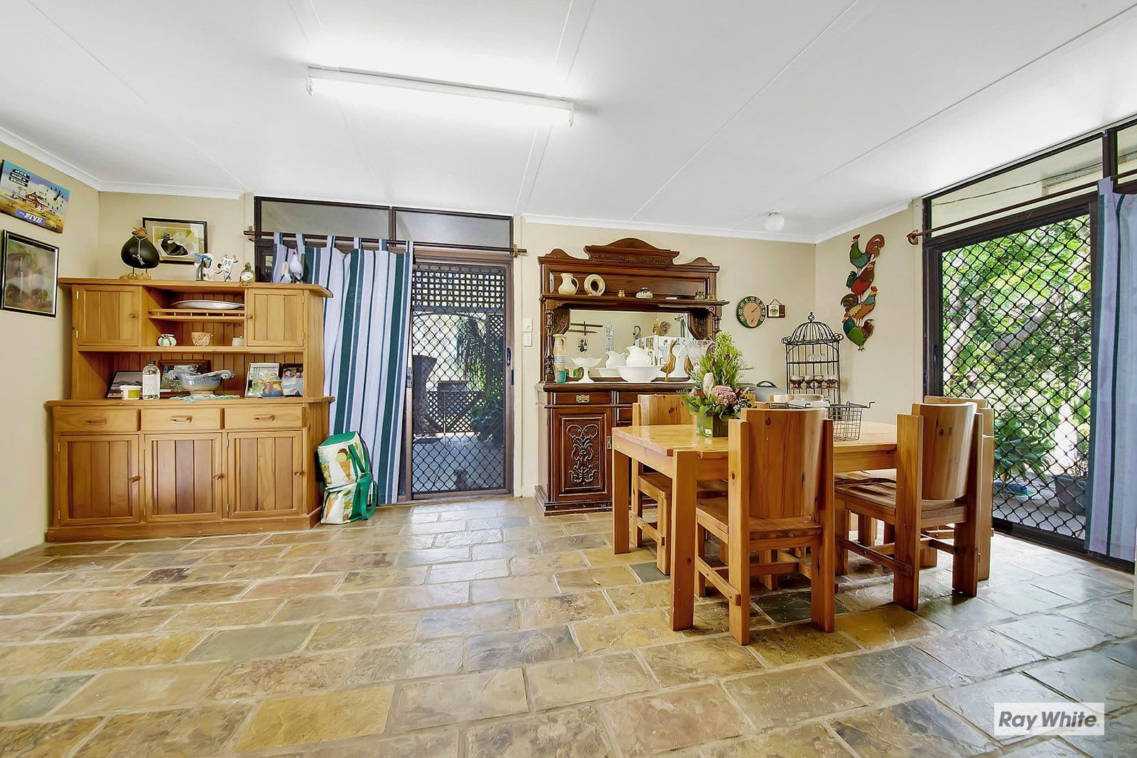 1066 Yeppoon Road, Ironpot QLD 4701, Ironpot - Thumbnail 4