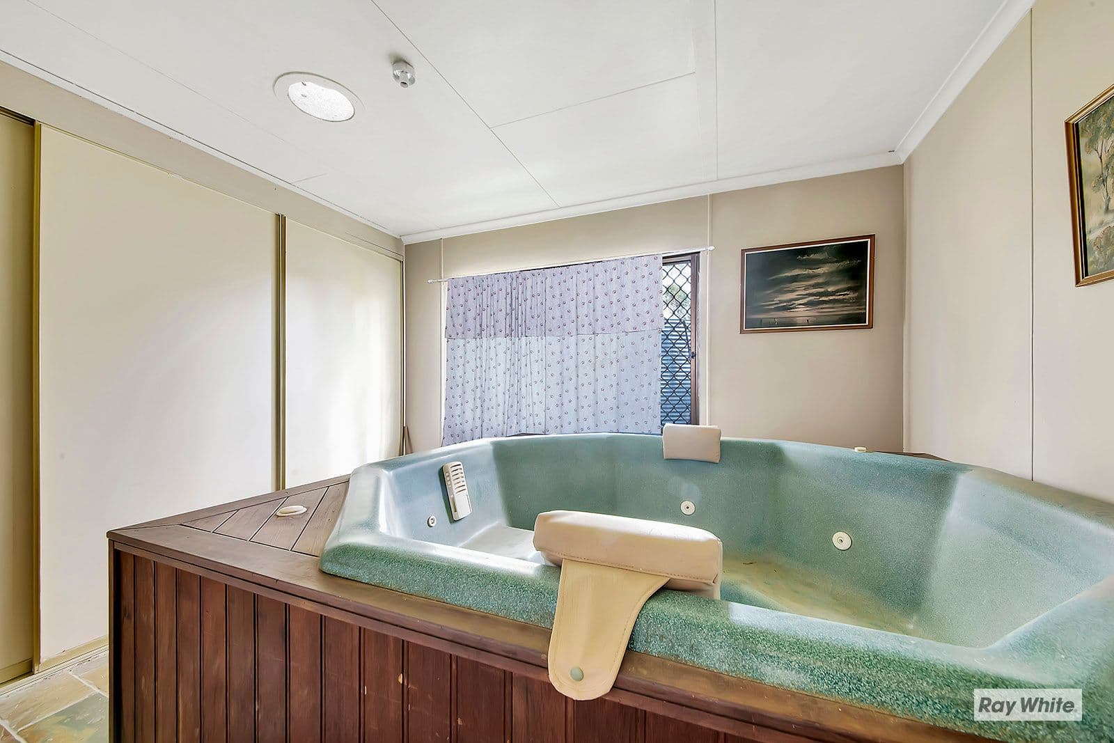 1066 Yeppoon Road, Ironpot QLD 4701, Ironpot - Thumbnail 8