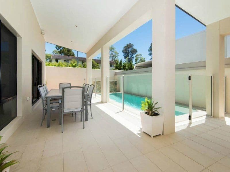 100 Compass Drive, BIGGERA WATERS QLD 4216, Biggera Waters - Thumbnail 2
