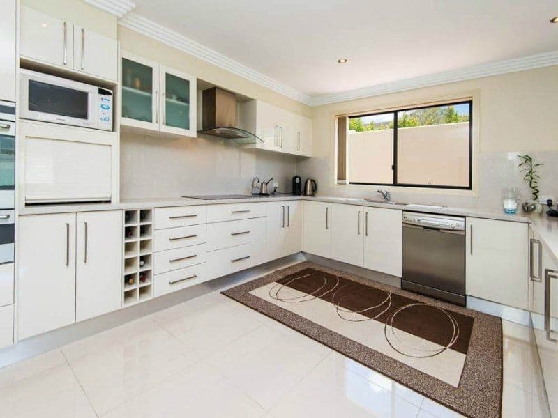 100 Compass Drive, BIGGERA WATERS QLD 4216, Biggera Waters - Thumbnail 3