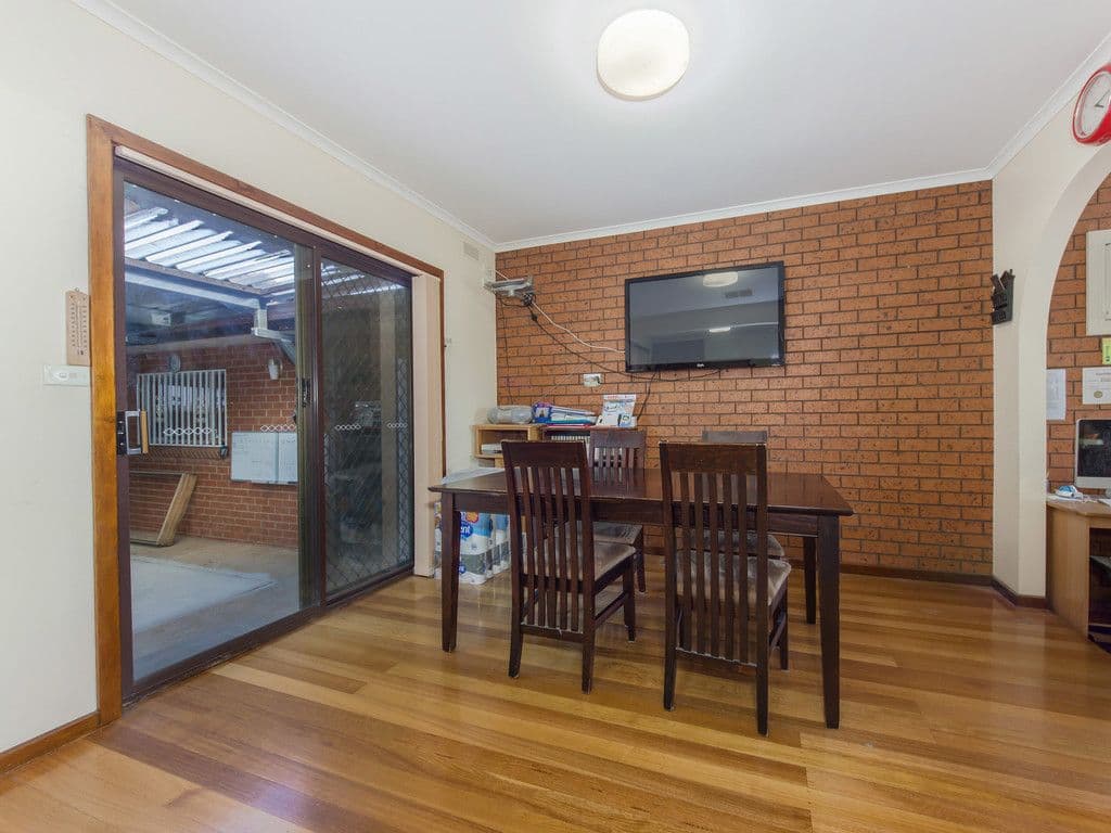 30 Kerrison Avenue, St Albans VIC 3021, St Albans - Thumbnail 4