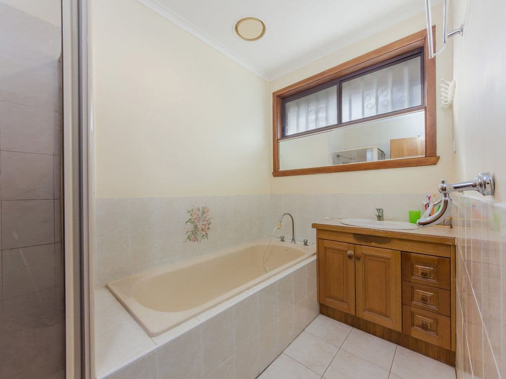 30 Kerrison Avenue, St Albans VIC 3021, St Albans - Thumbnail 6