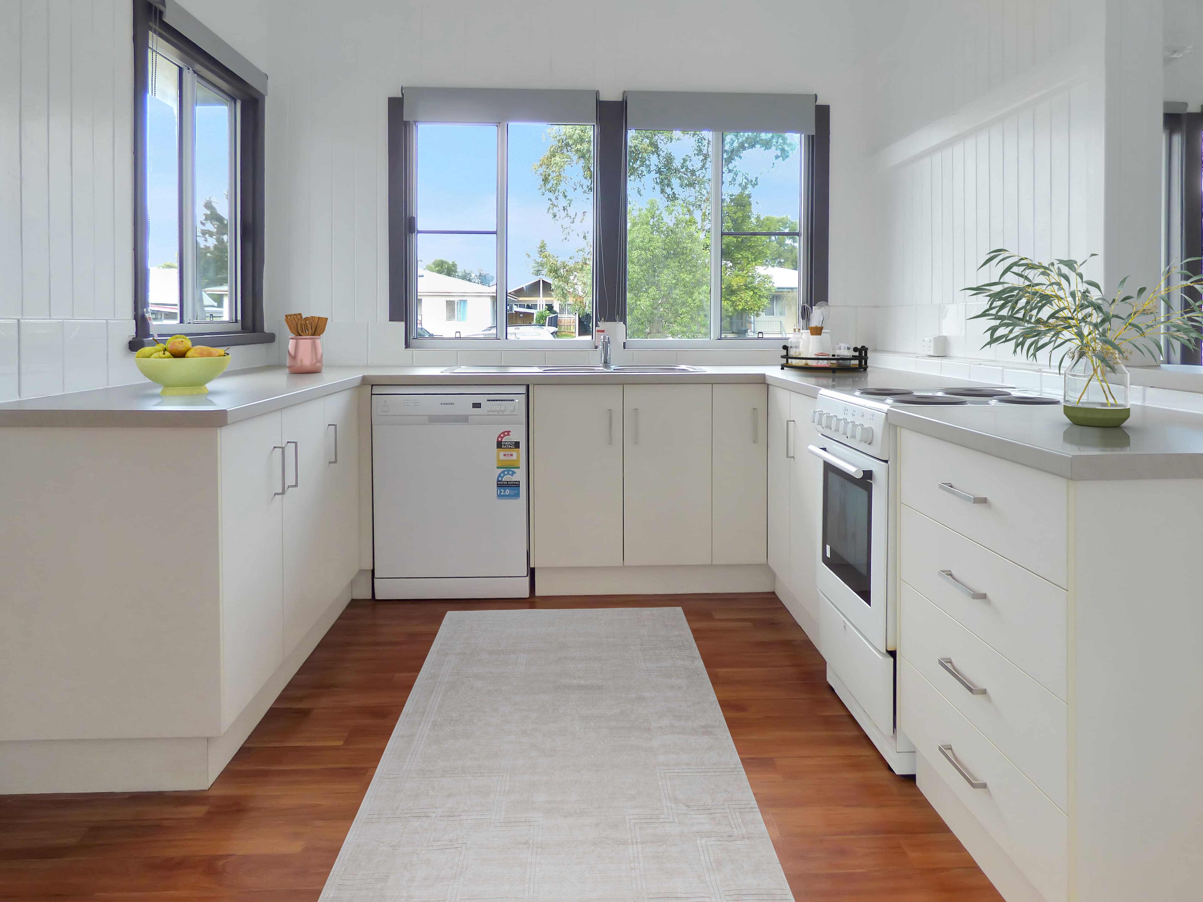 21 Hoffman Street, Roma QLD 4455, Roma - Thumbnail 2