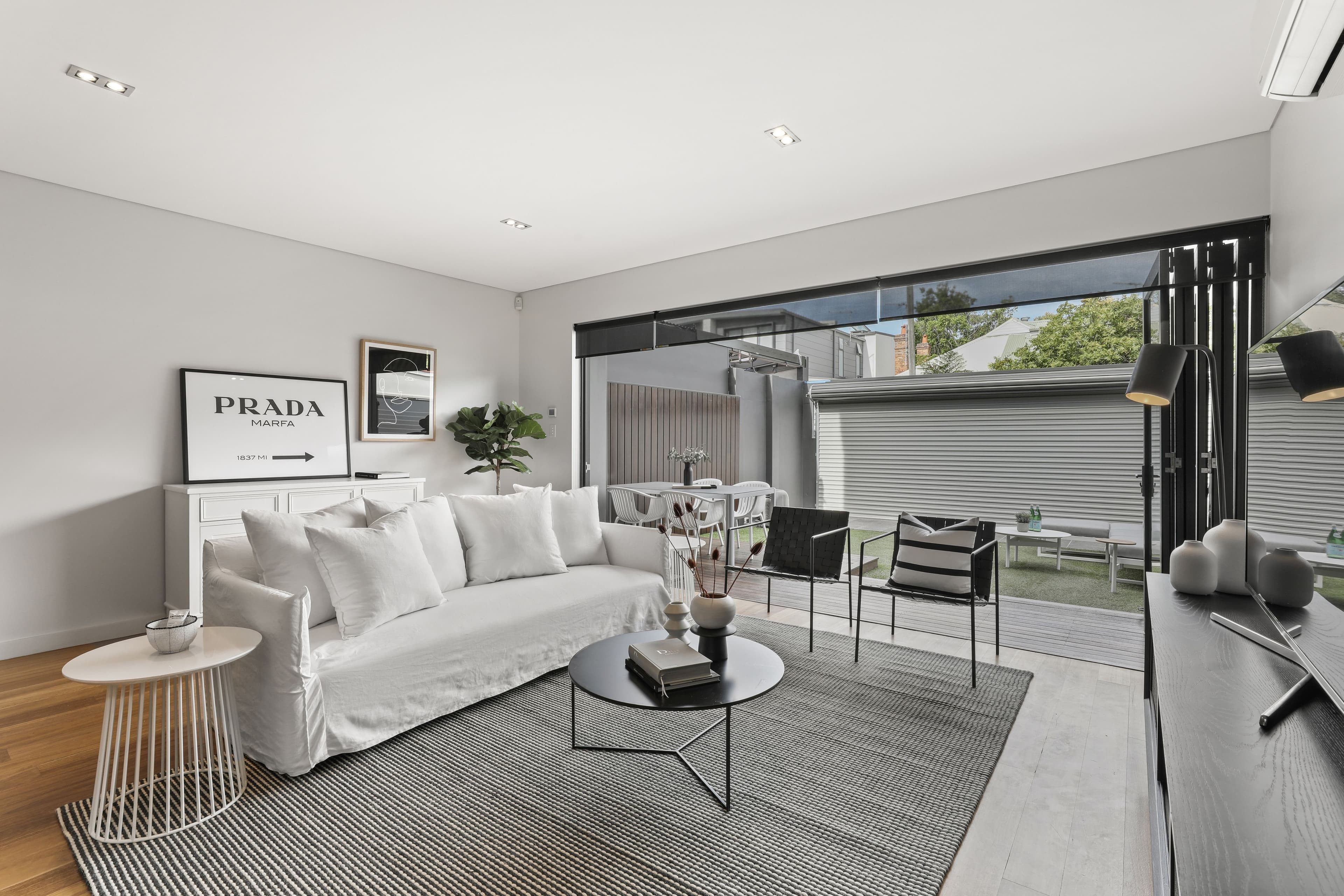 26 Dibbs Street, Alexandria - Thumbnail 2