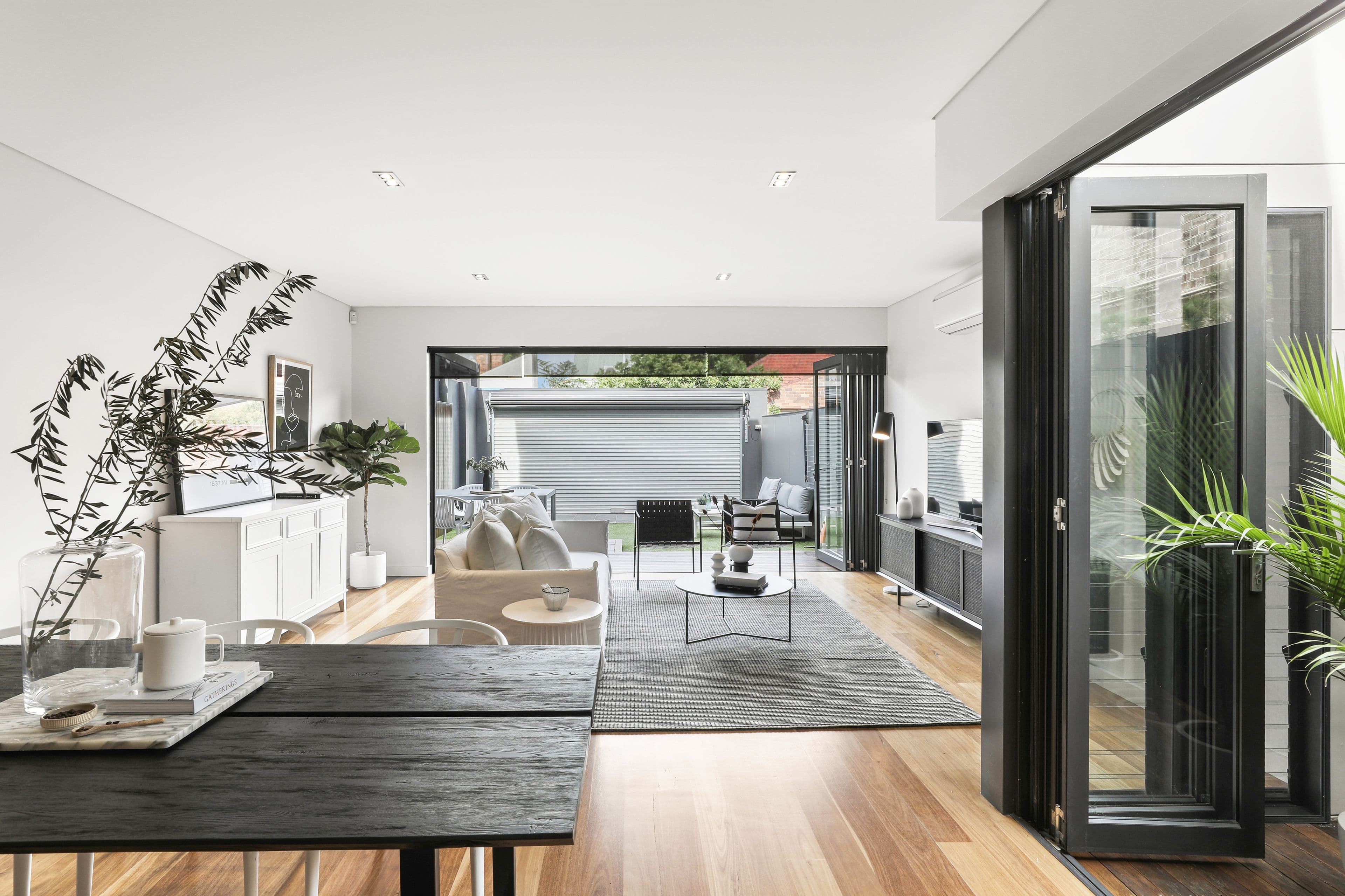 26 Dibbs Street, Alexandria - Thumbnail 3
