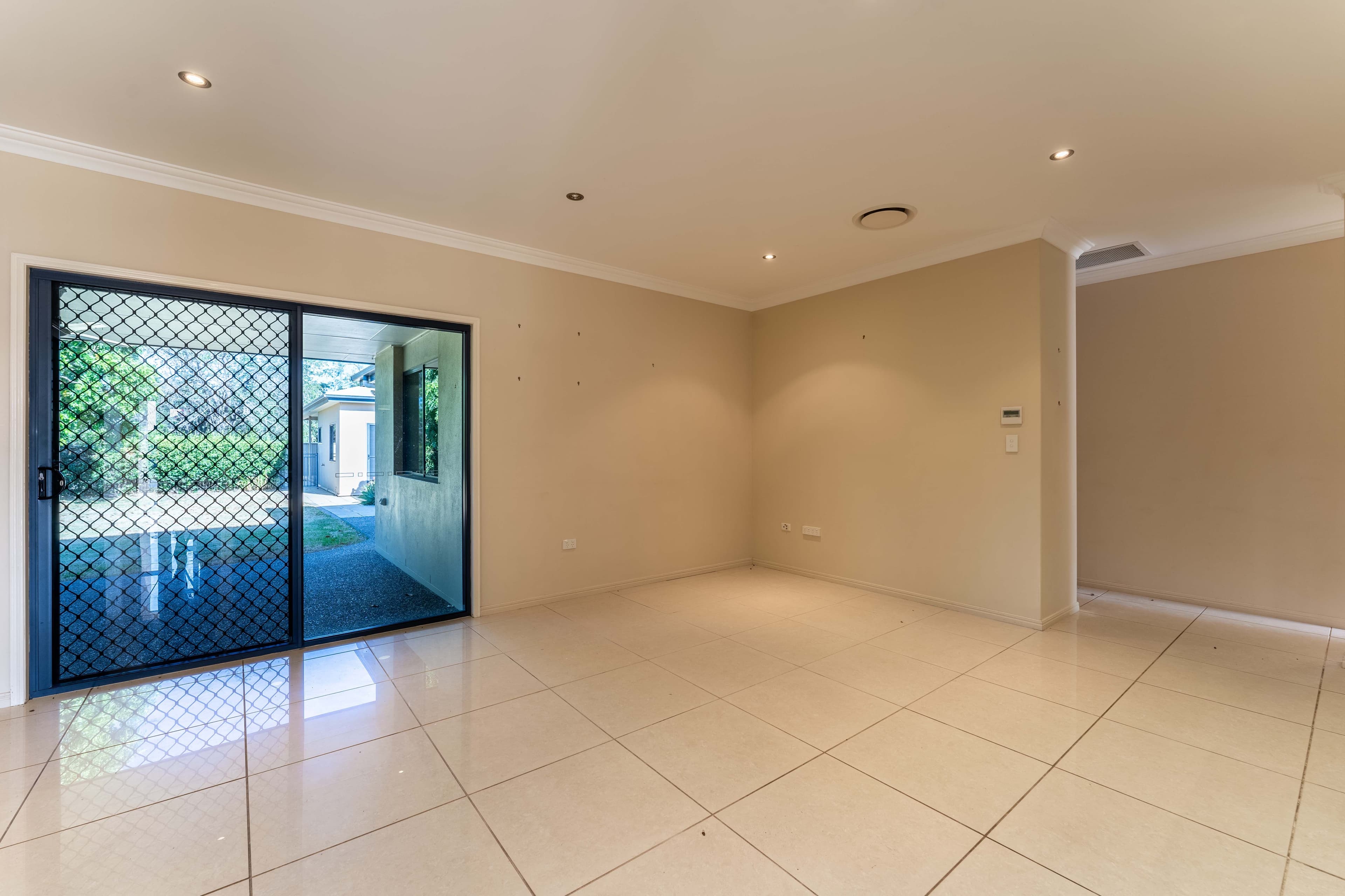 6 Cook Close, Emerald QLD 4720, Emerald - Thumbnail 6