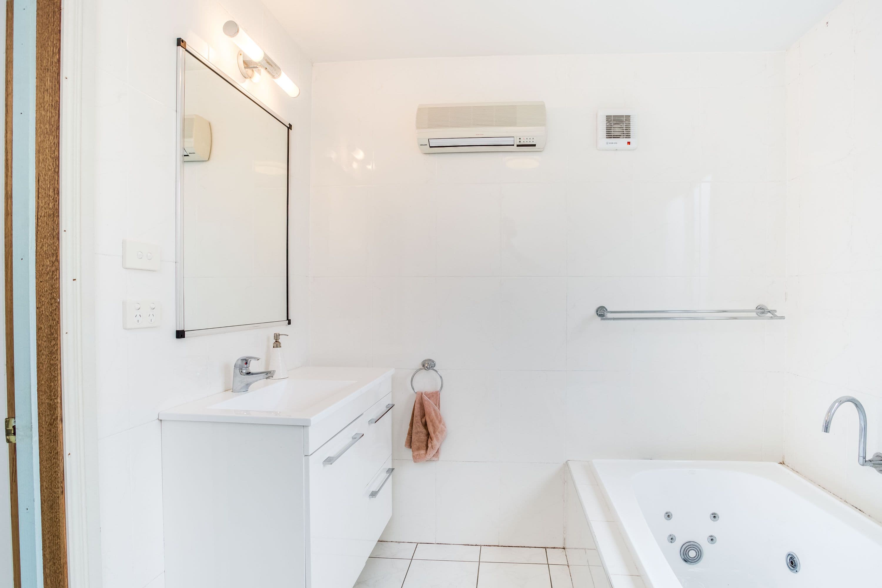 28 Hillside Crescent, West Launceston TAS 7250, West Launceston - Thumbnail 8