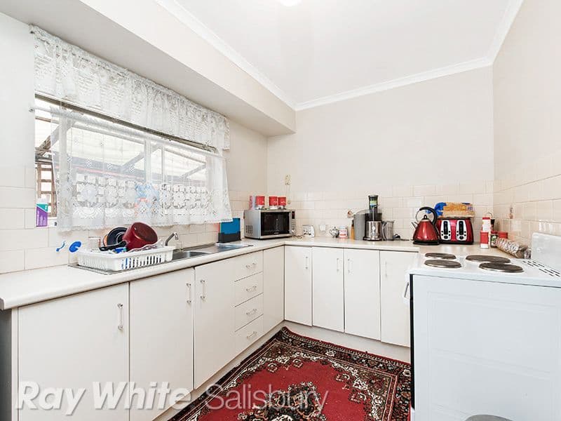 195 Woodford Road, Elizabeth North SA 5113, Elizabeth North - Thumbnail 2