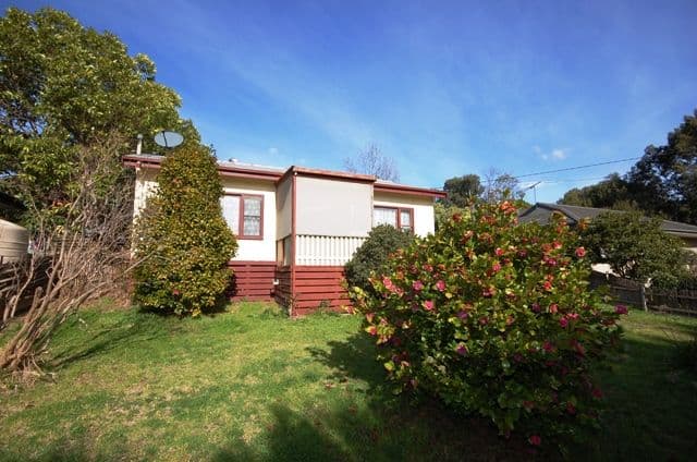 84 Fernhill Road, Mount Evelyn VIC 3796, Mount Evelyn - Thumbnail 2