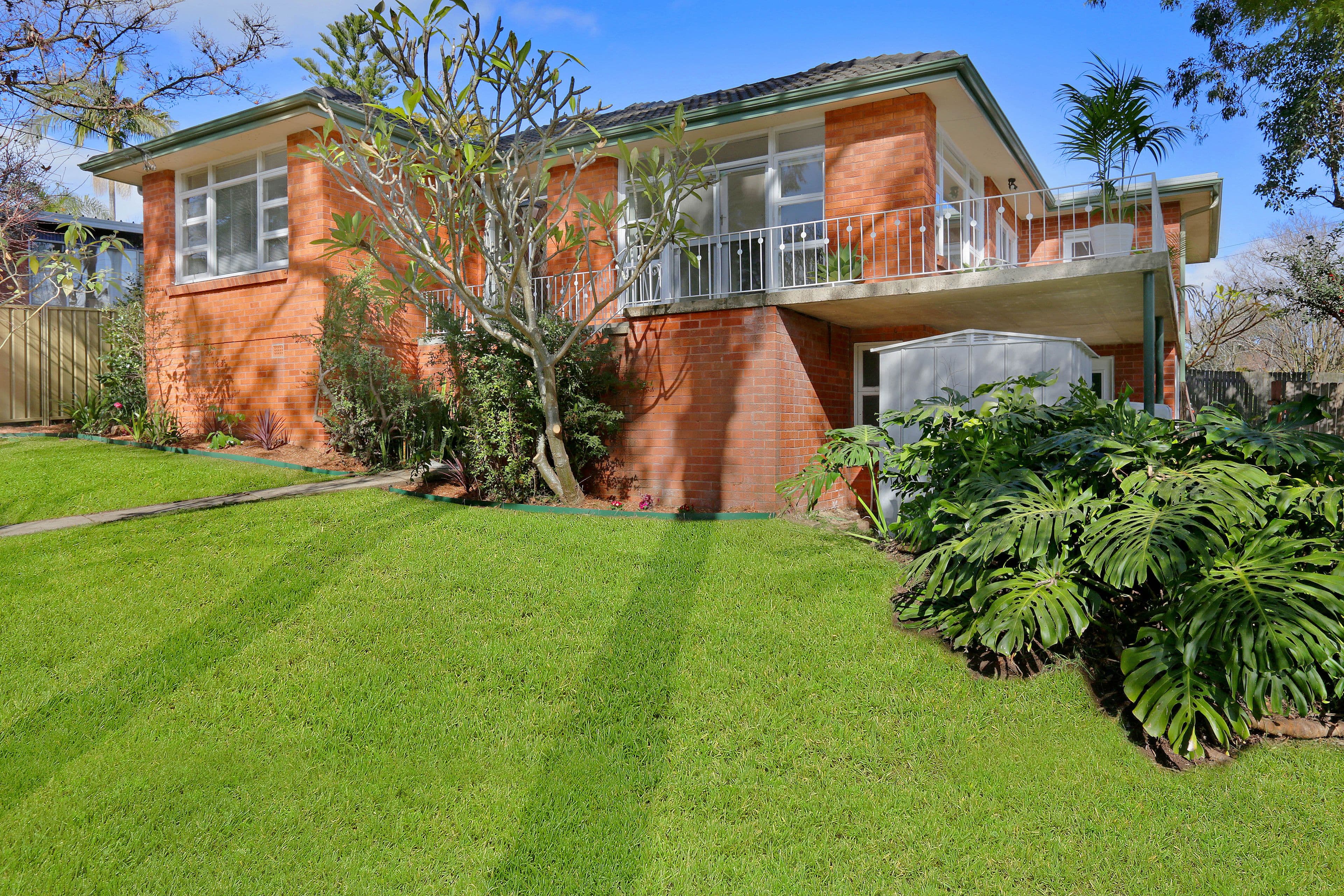 1 Dobson Crescent, Baulkham Hills - Thumbnail 2