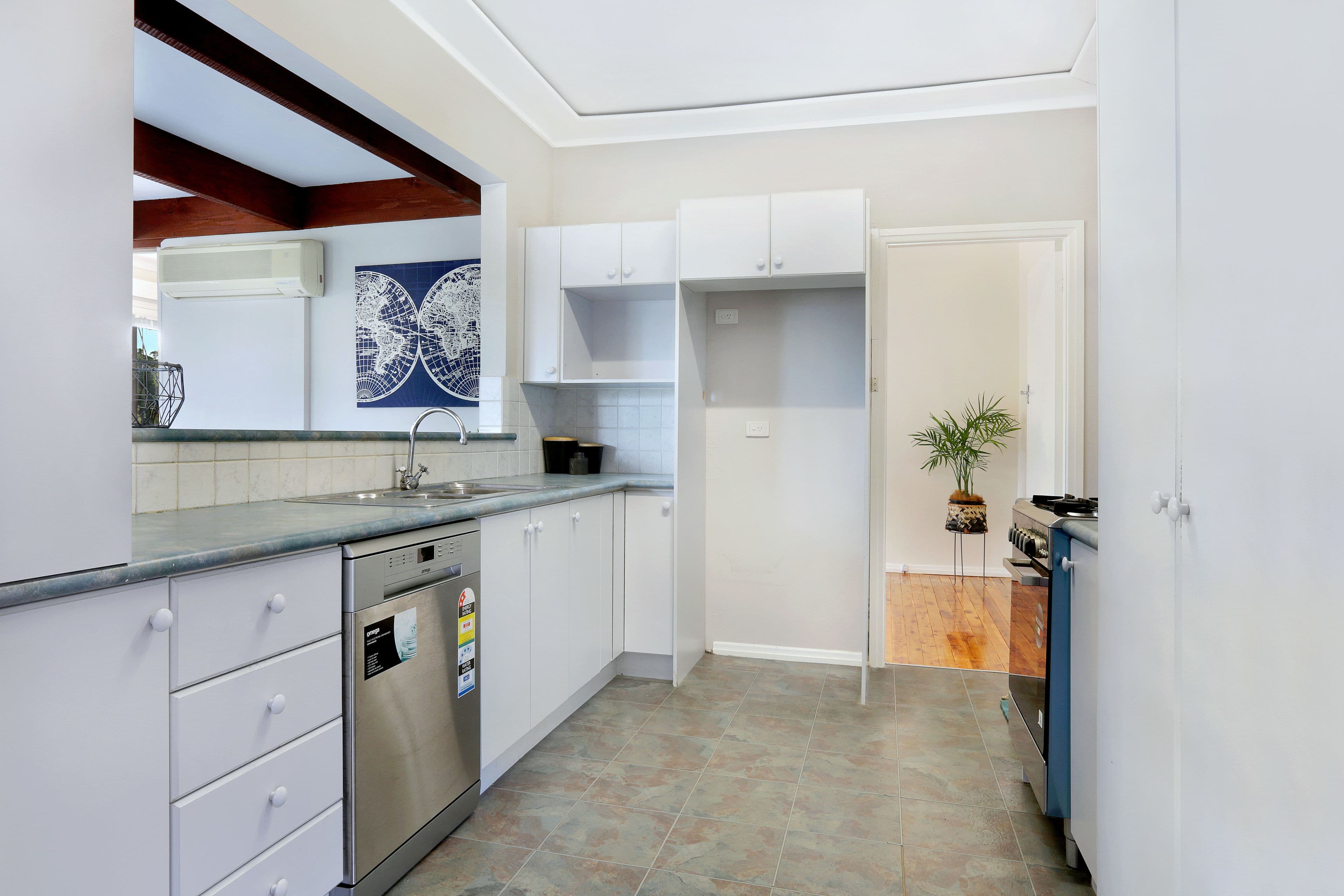 1 Dobson Crescent, Baulkham Hills - Thumbnail 5
