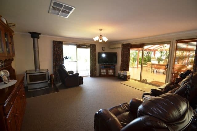 360 Highlands Road, Seymour VIC 3660, Seymour - Thumbnail 4