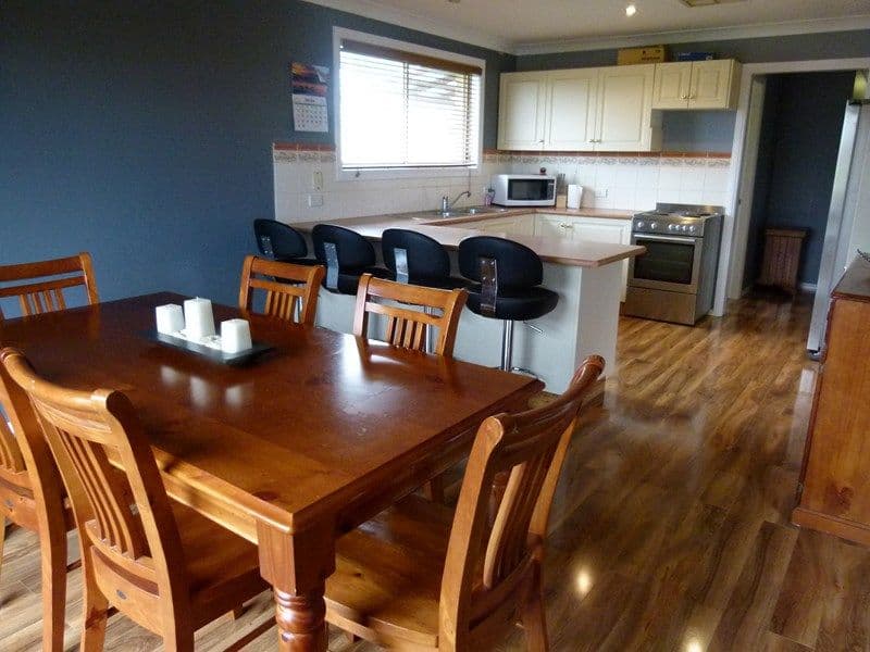 7 Powter Street, FORBES NSW 2871, Forbes - Thumbnail 2