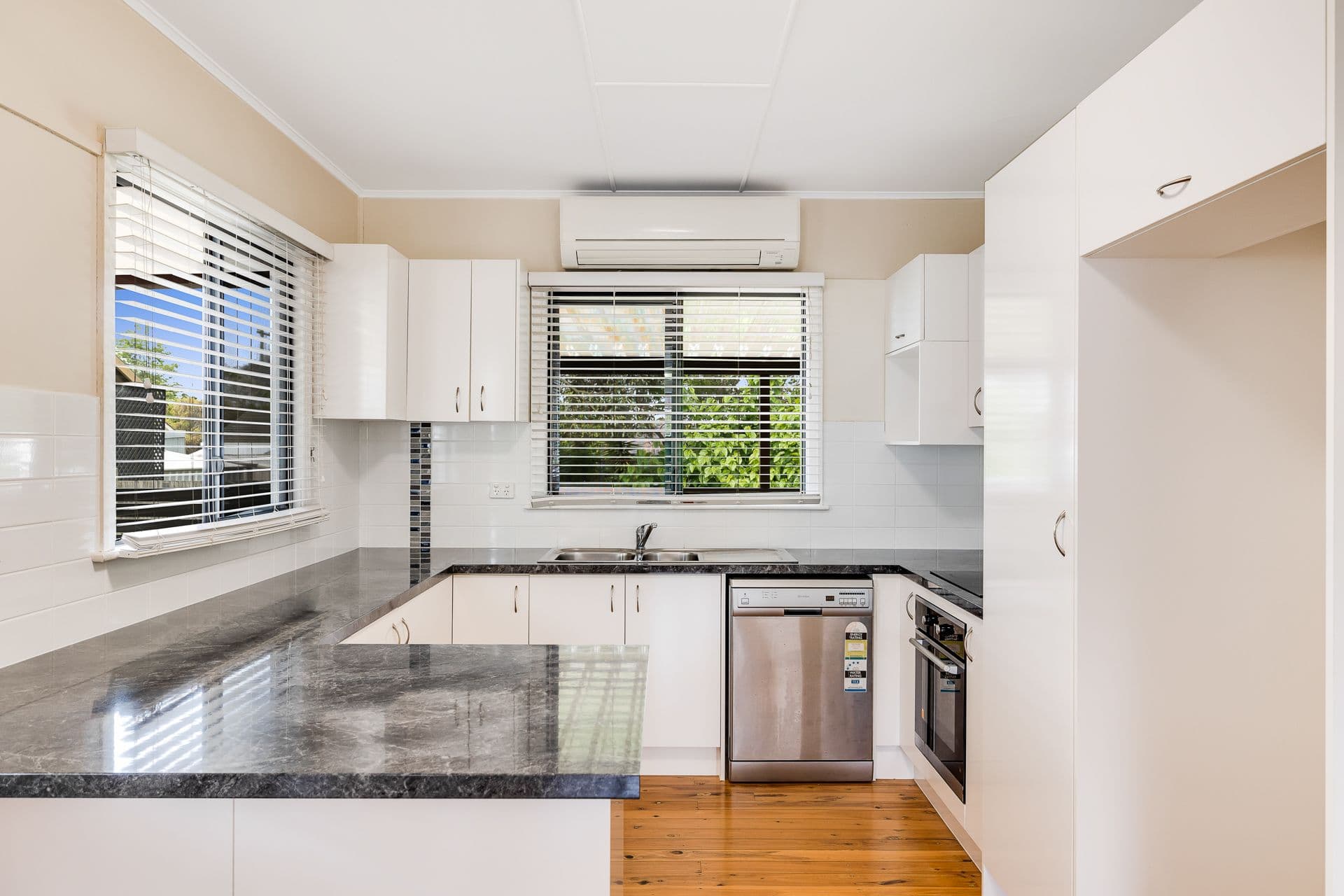 28 McCafferty Street, Wilsonton QLD 4350, Wilsonton - Thumbnail 4