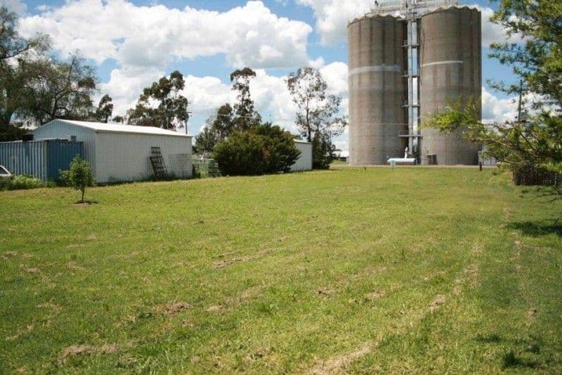 8 Railway Street, CAMBOOYA QLD 4358, Cambooya - Thumbnail 2