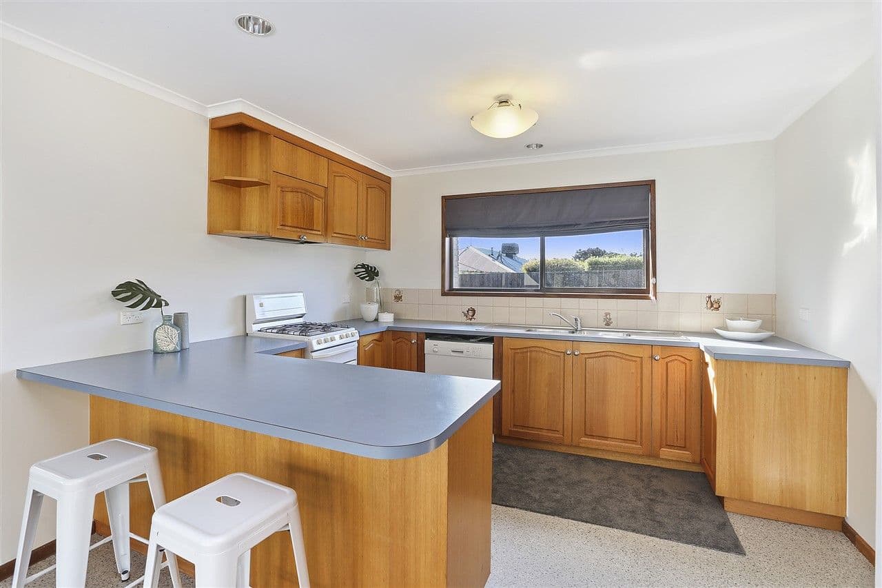 22 Seymour Close, Grovedale VIC 3216, Grovedale - Thumbnail 3