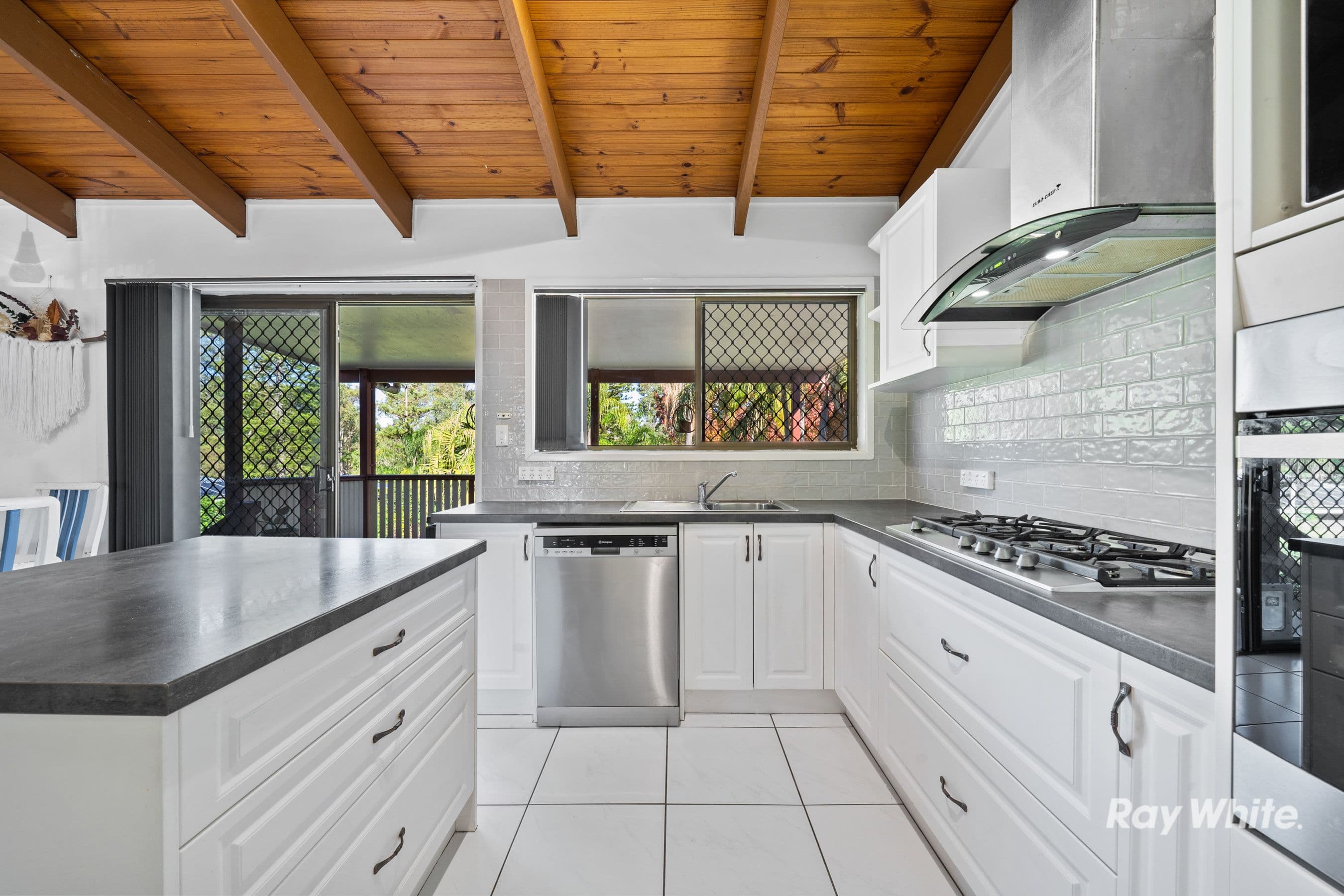 100 Parkroyal Crescent, Regents Park QLD 4118, Regents Park - Thumbnail 8