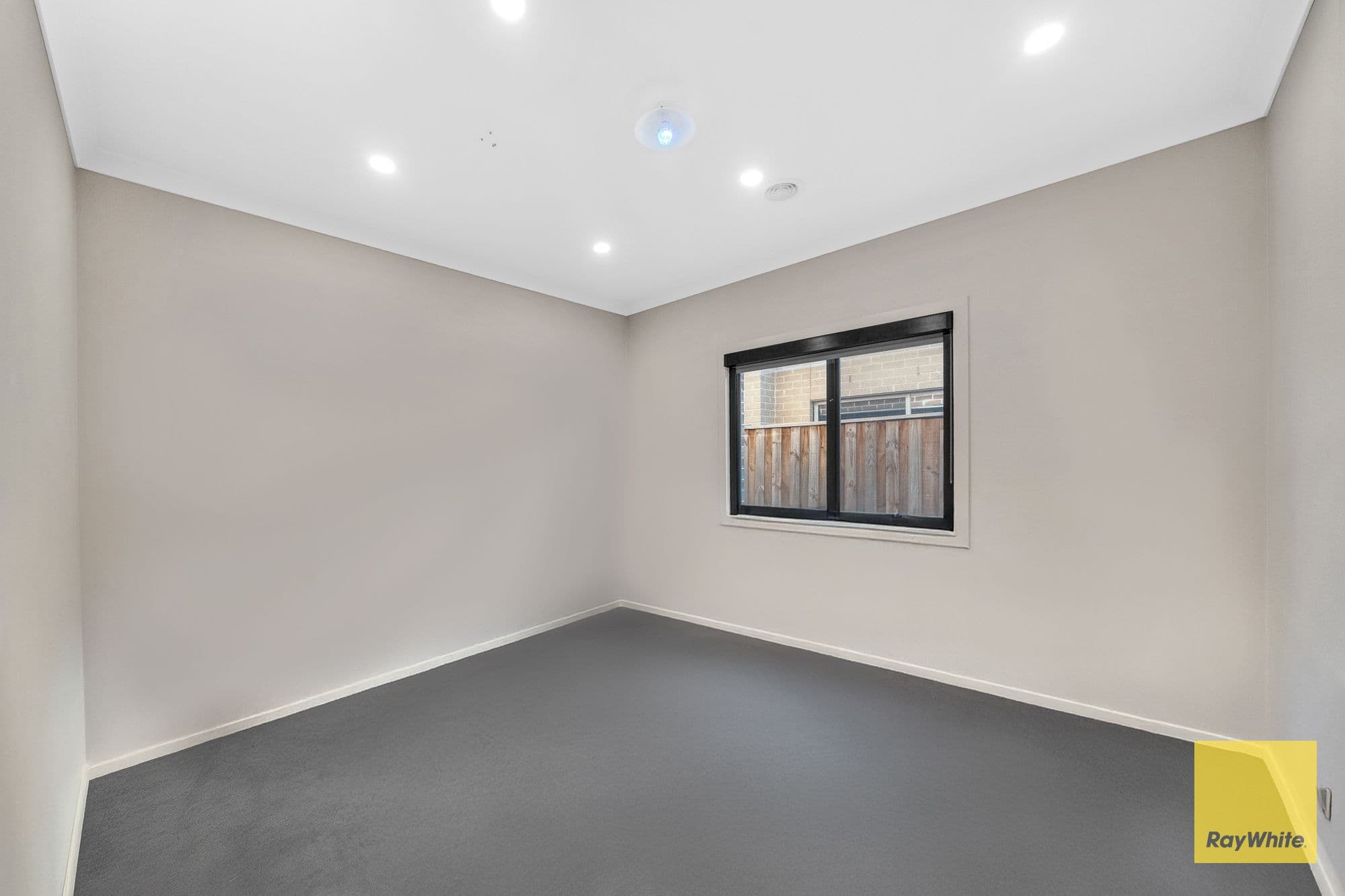 5 Kohli Crescent, Rockbank VIC 3335, Rockbank - Thumbnail 4